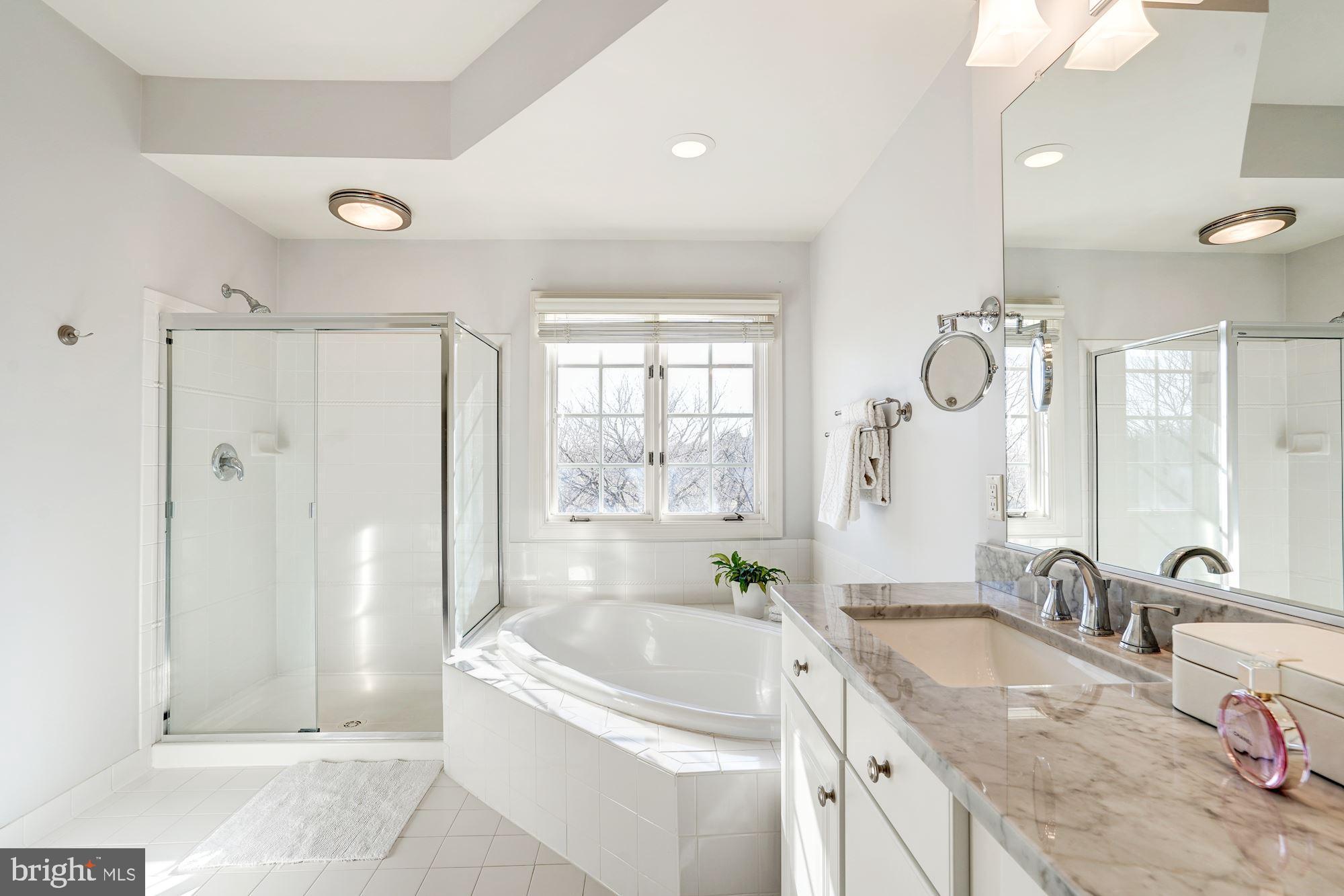 RIVER CREEK - Residential