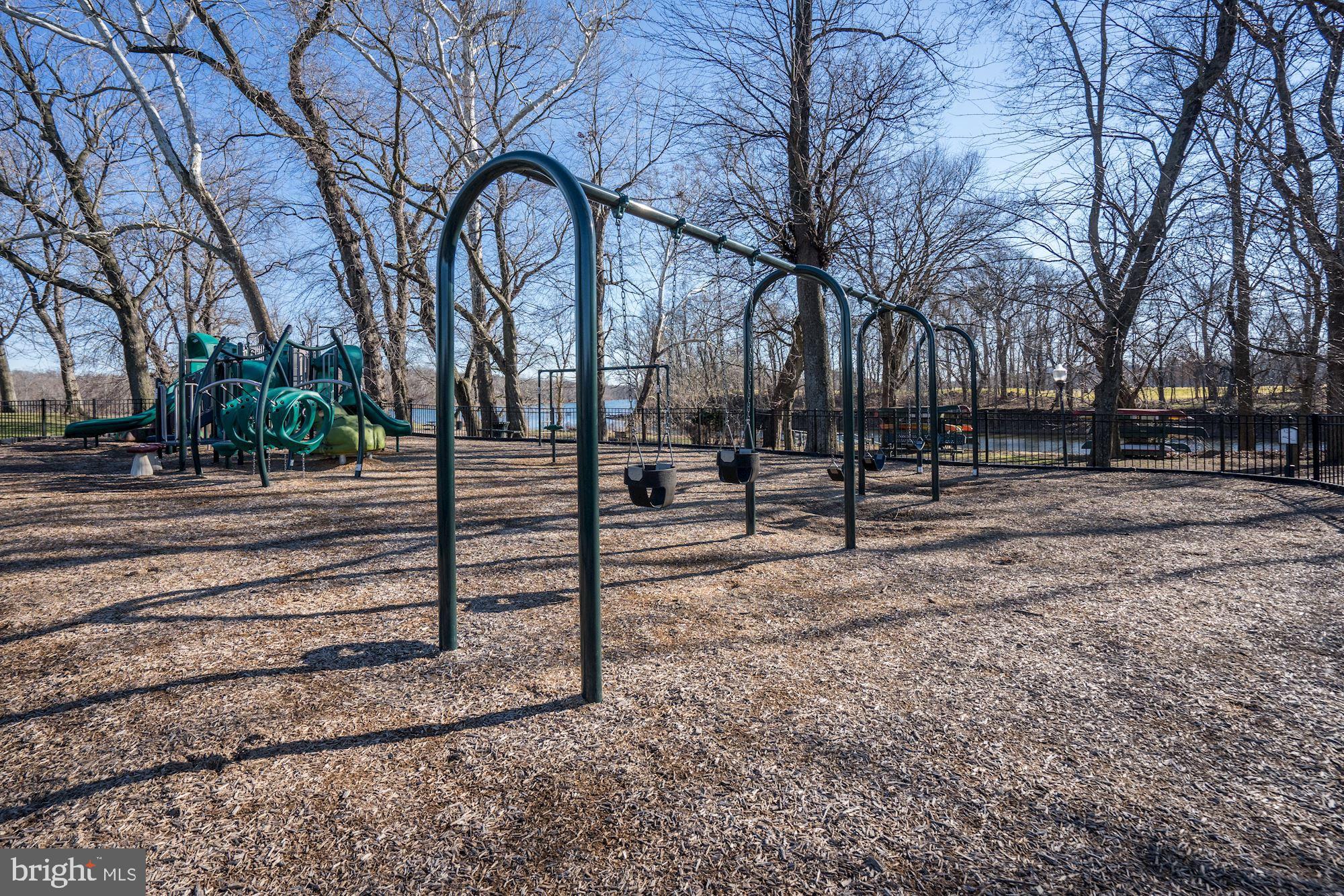 RIVER CREEK - Residential