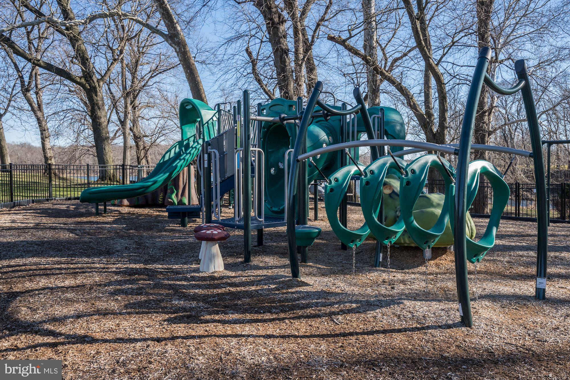 RIVER CREEK - Residential