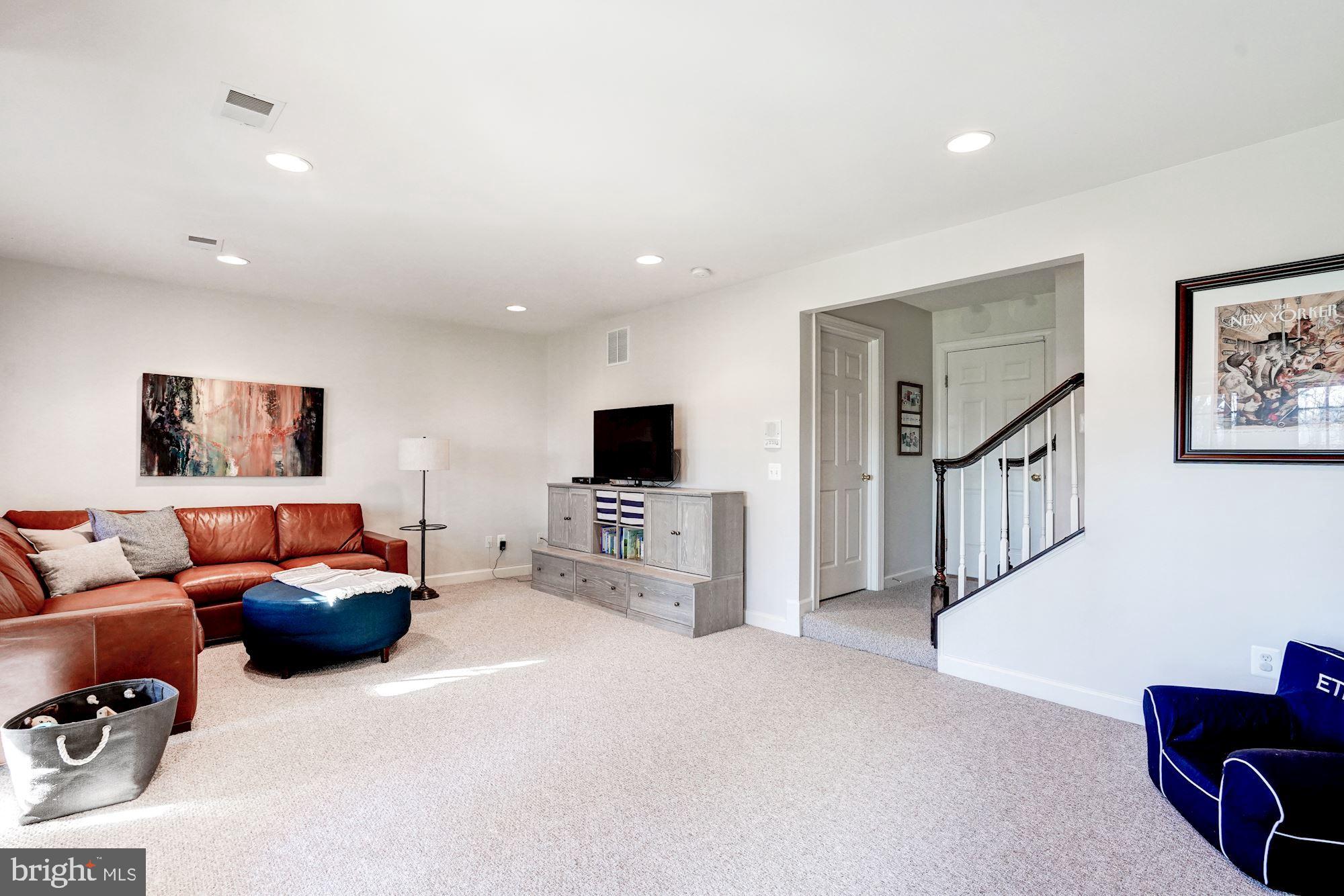 RIVER CREEK - Residential