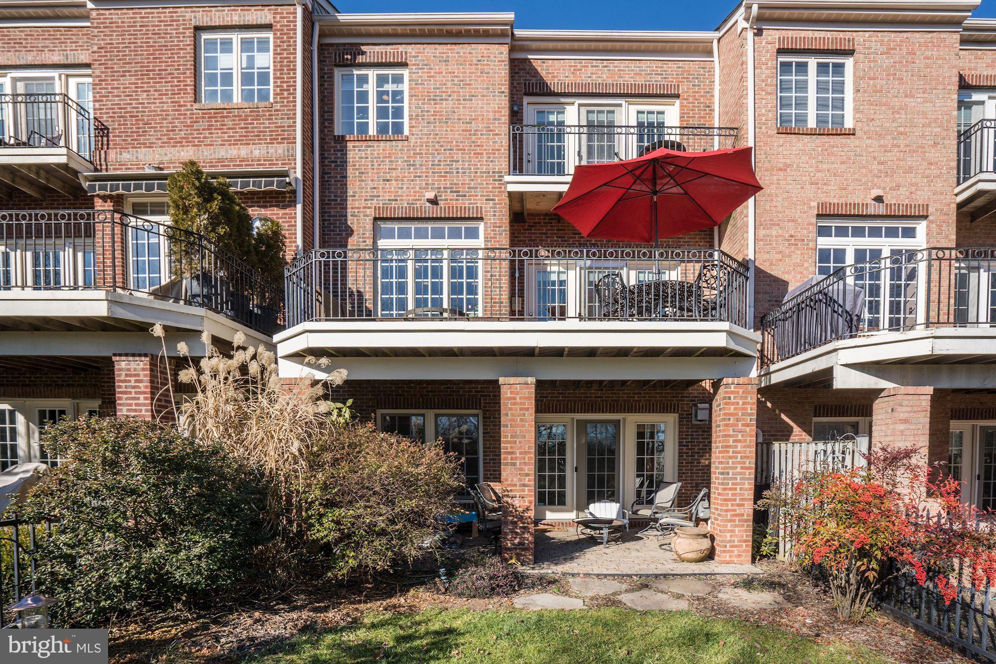 RIVER CREEK - Residential