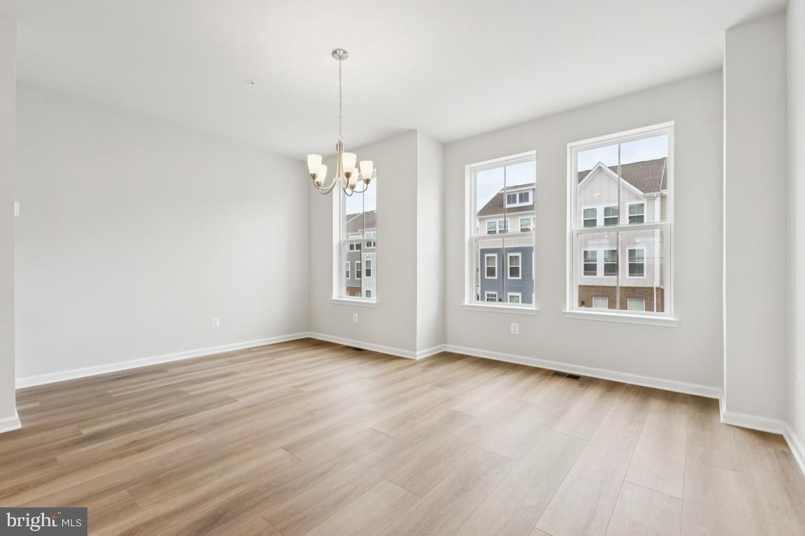 9726 GAELIC PLACE