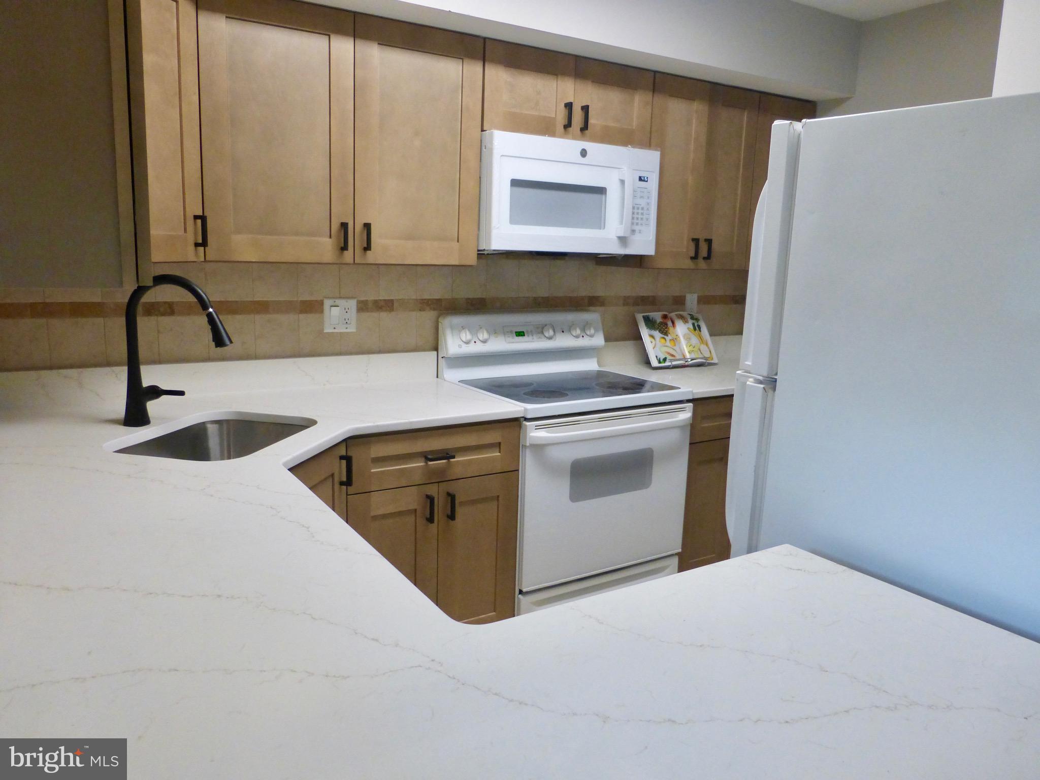 1507 BENNETT PLACE 7