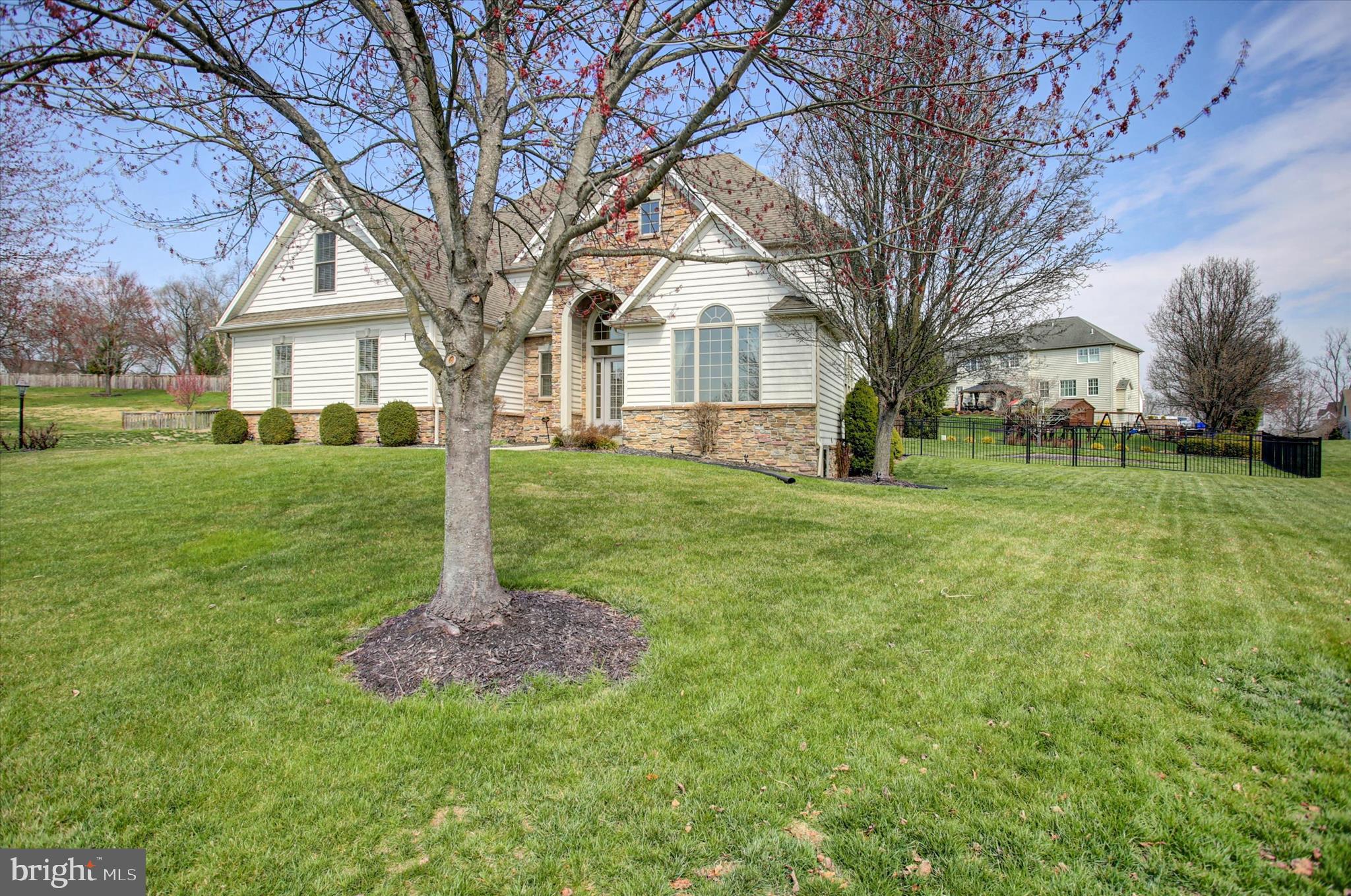 MEADOWBROOK FARMS - Residential