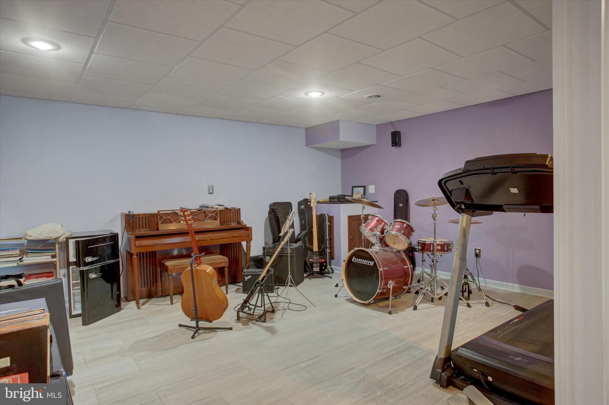 MEADOWBROOK FARMS - Residential