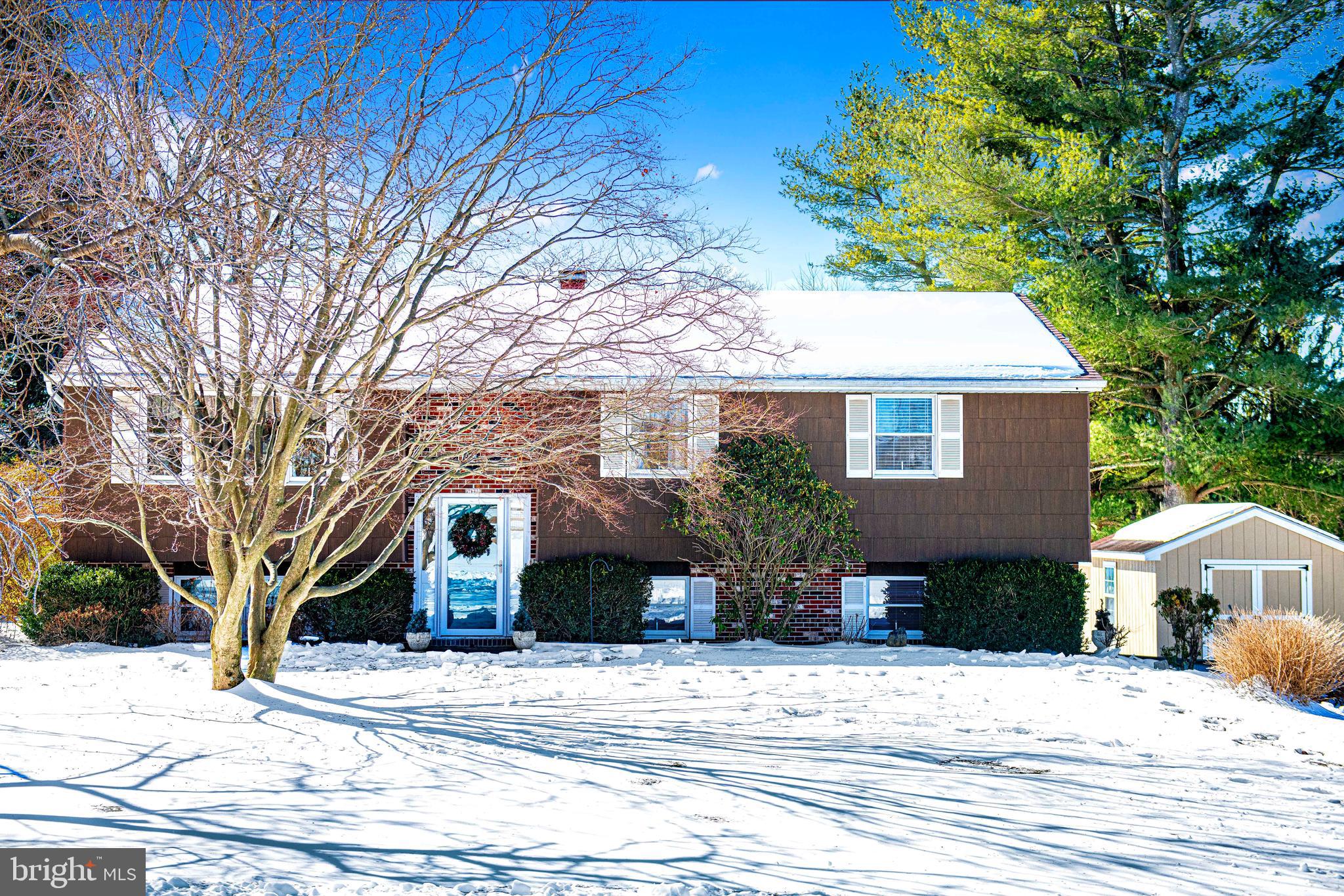 HARFORD HUNT MANOR - Residential