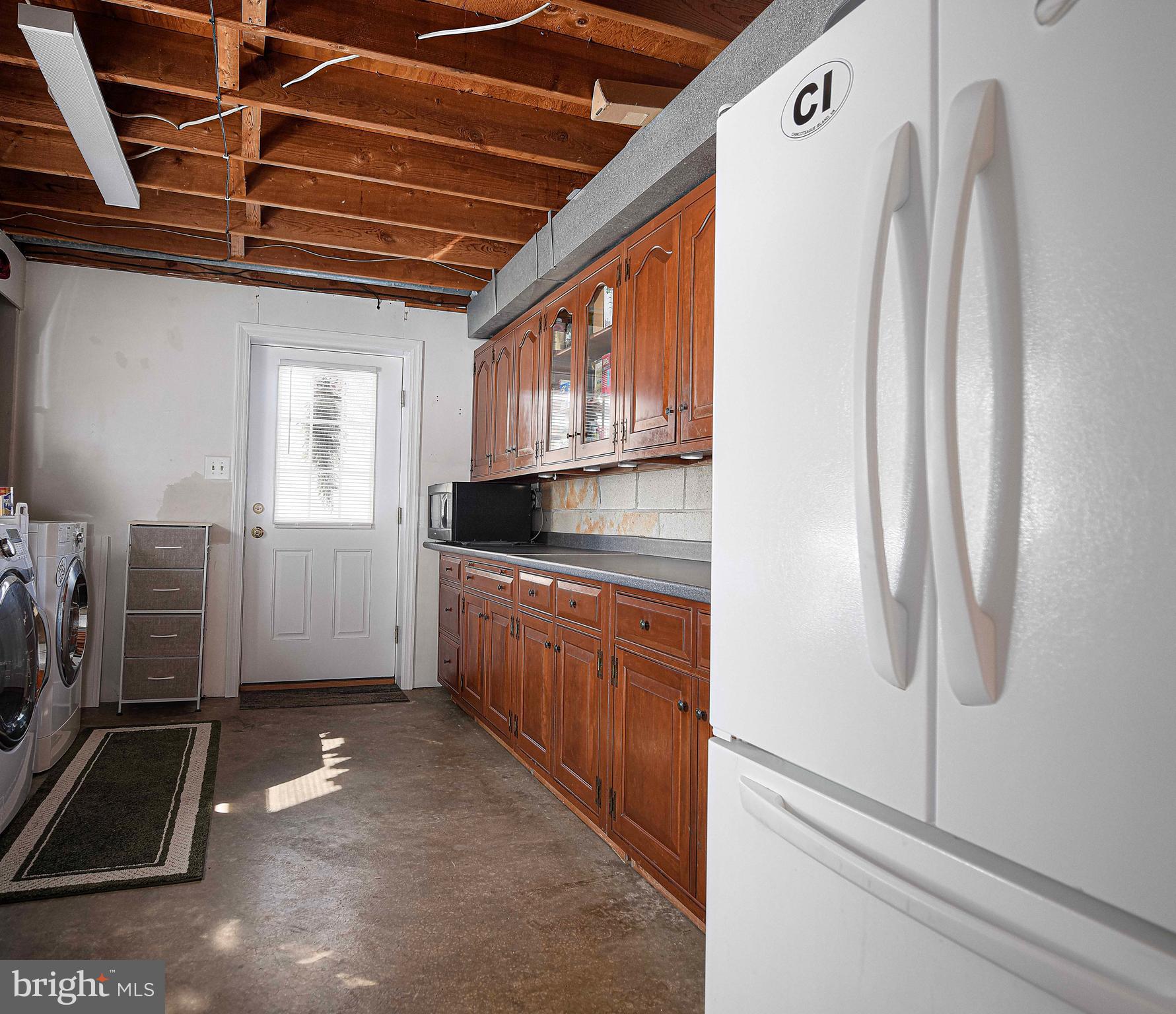 HARFORD HUNT MANOR - Residential