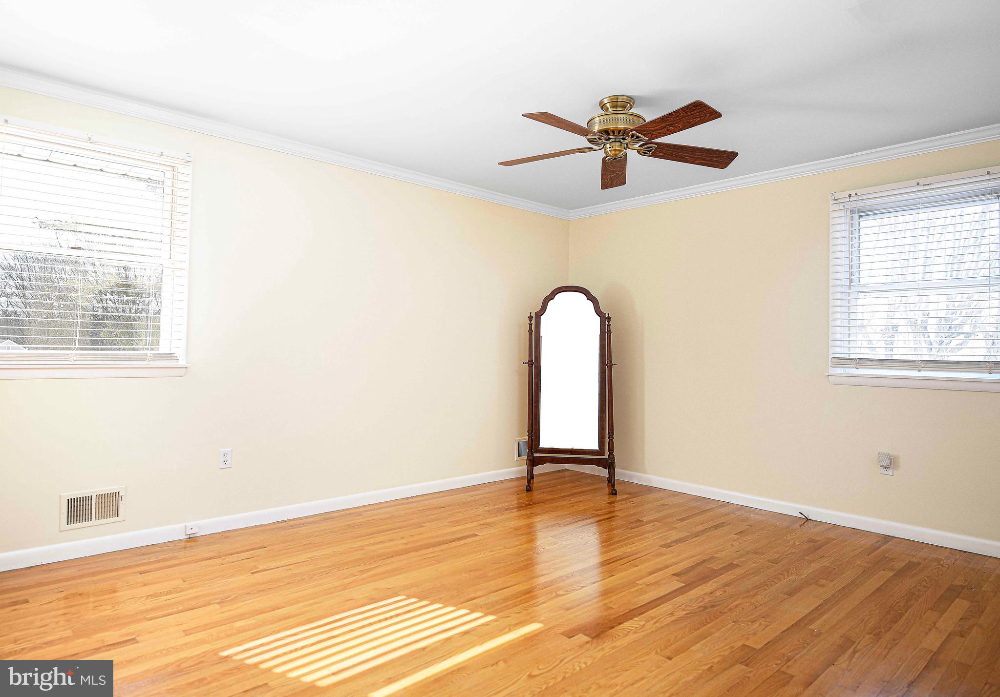 HARFORD HUNT MANOR - Residential