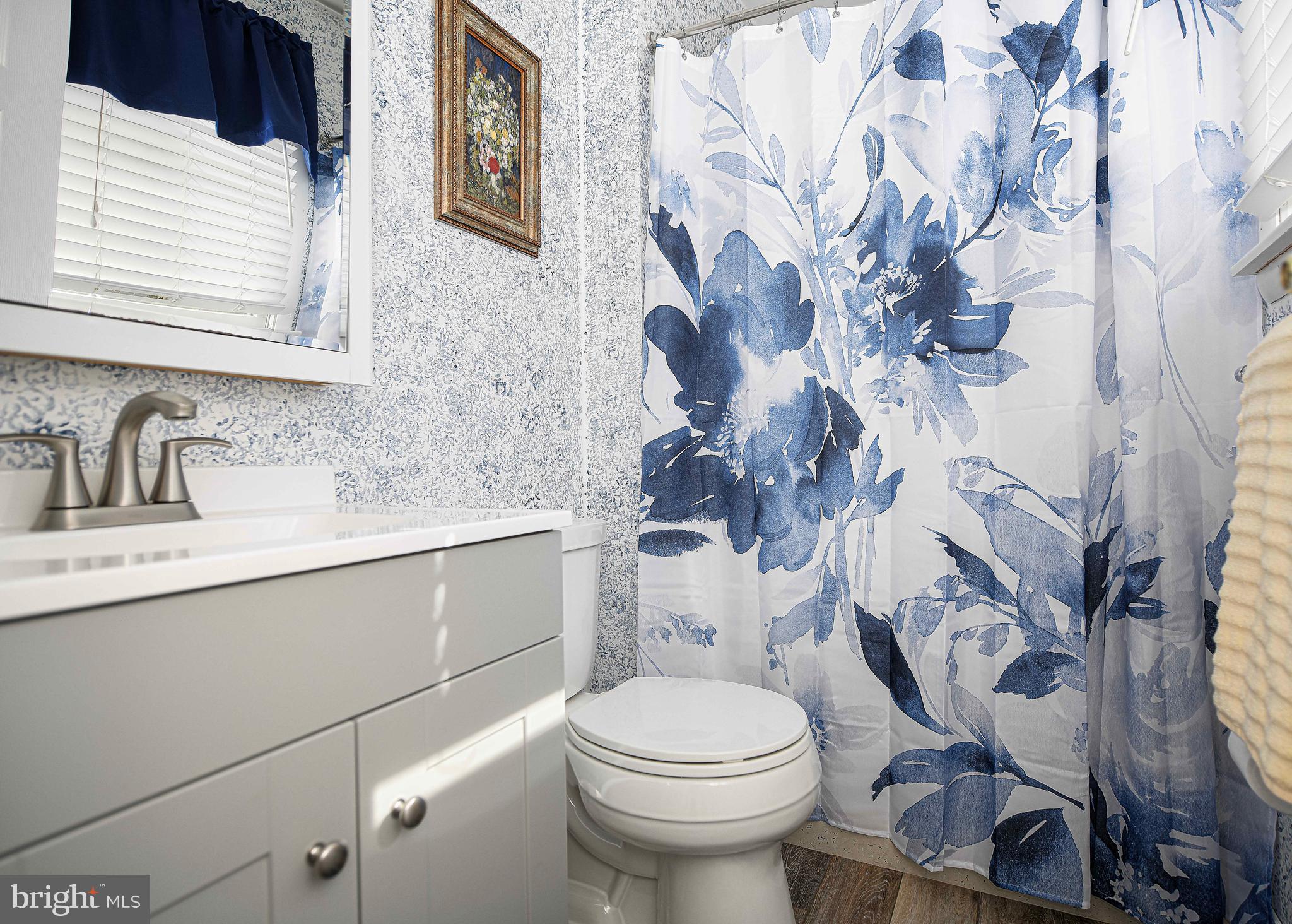 HARFORD HUNT MANOR - Residential