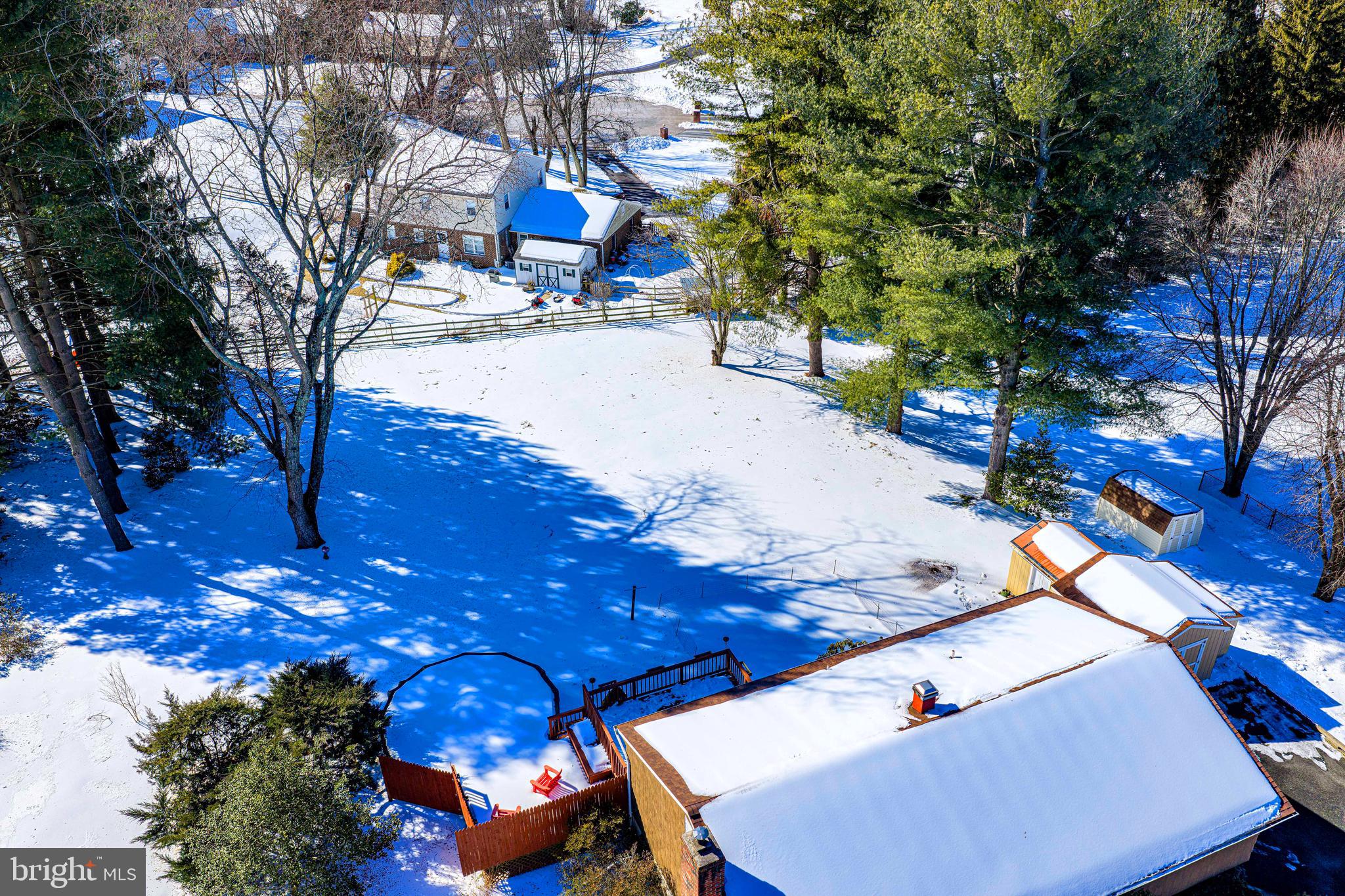 HARFORD HUNT MANOR - Residential