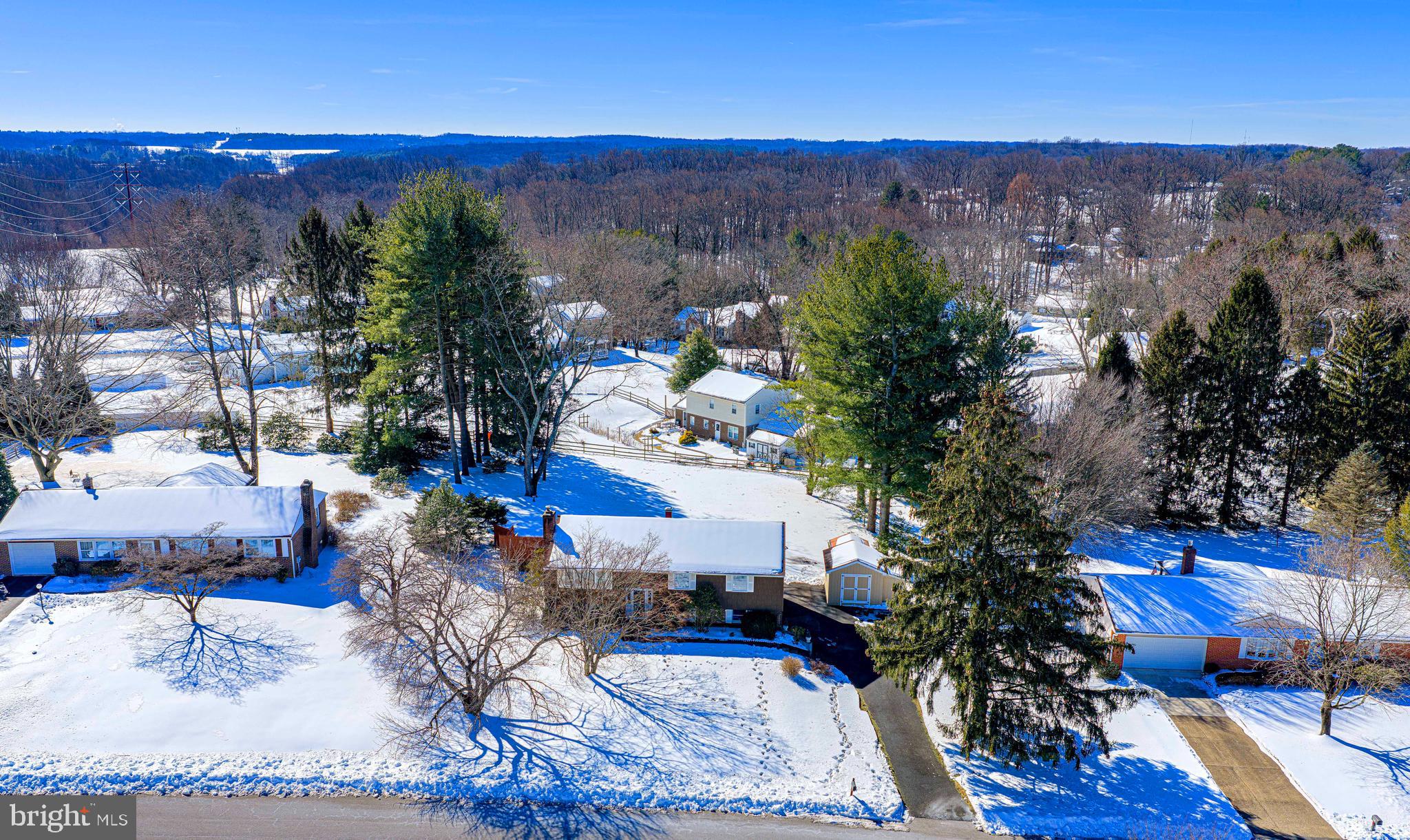 HARFORD HUNT MANOR - Residential