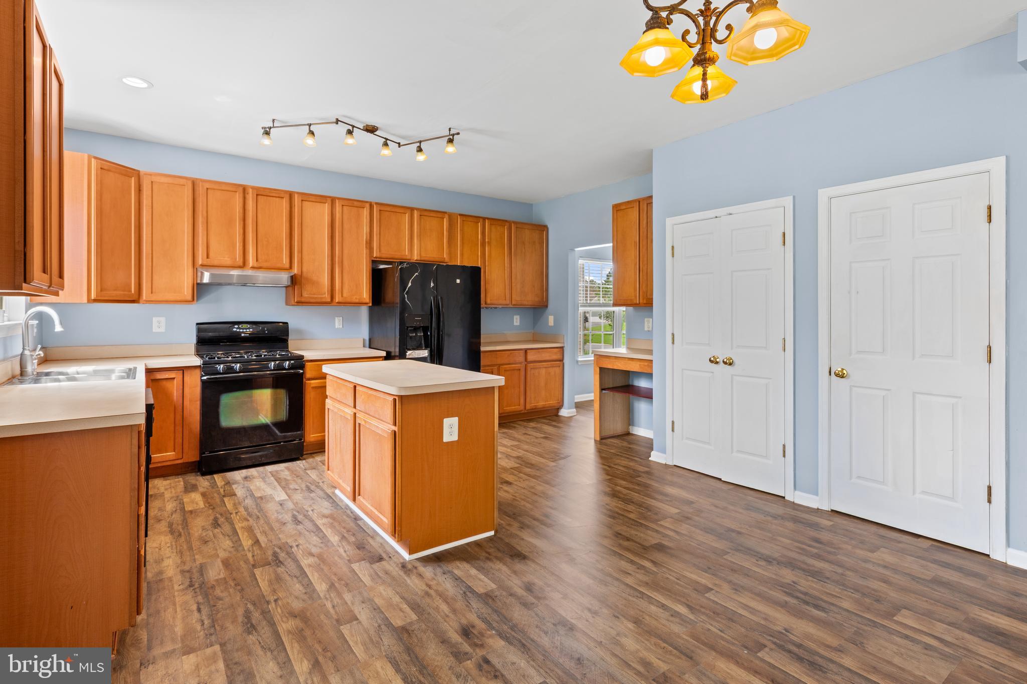 HARBOR POINTE - Residential