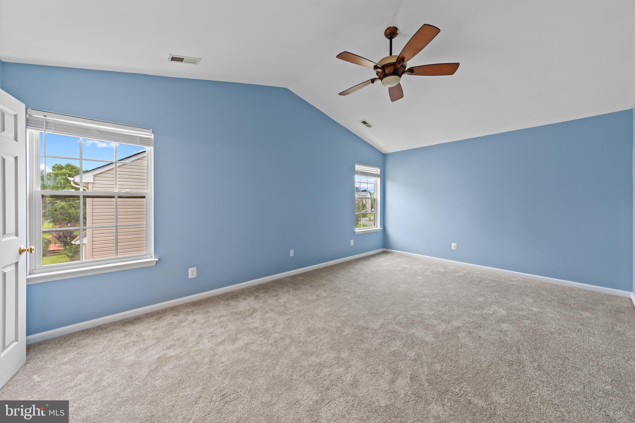 HARBOR POINTE - Residential