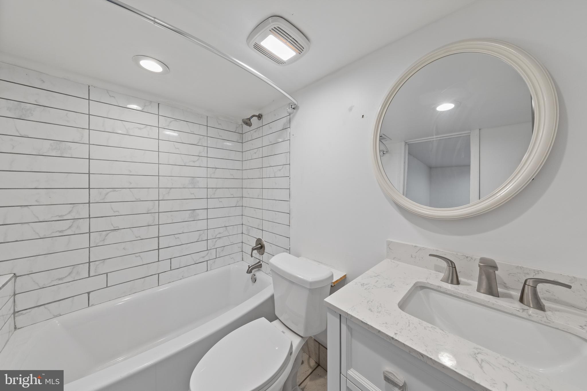 HARBOR POINTE - Residential