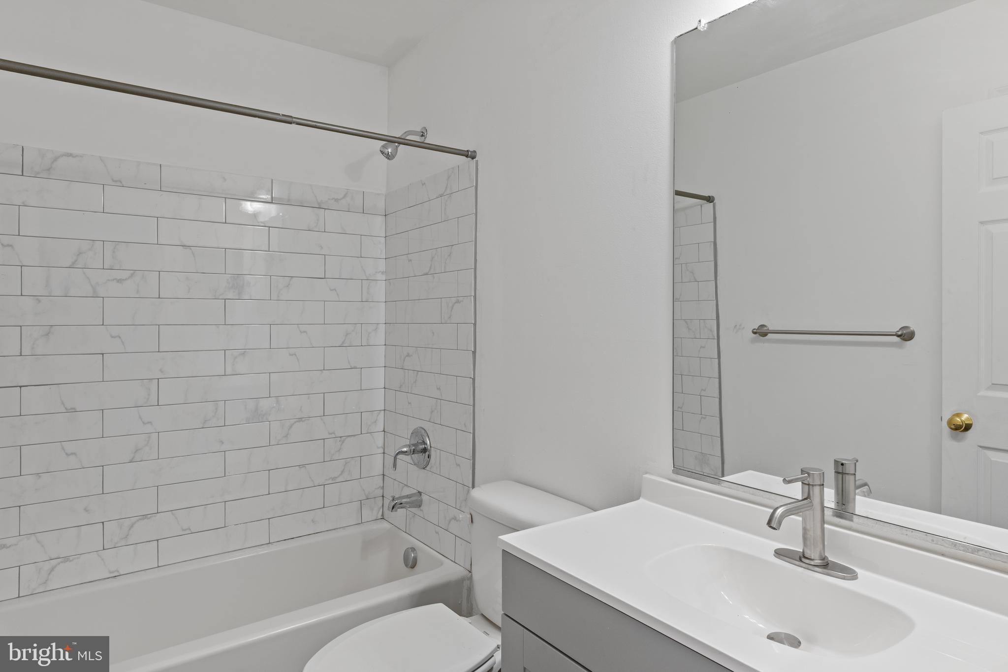 HARBOR POINTE - Residential