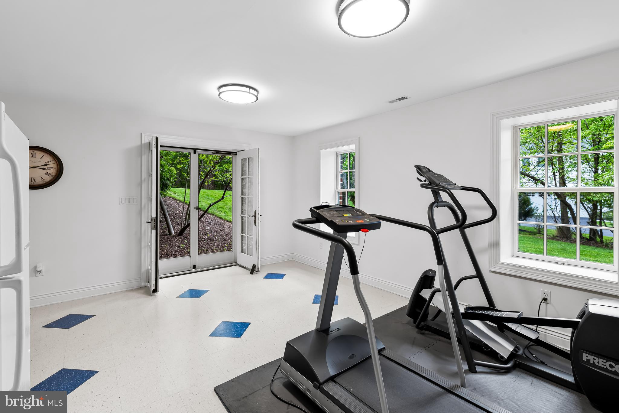 CHESTNUT WOODS - Residential