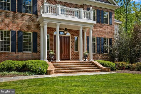 Photo of 2605 Chestnut Woods Court, REISTERSTOWN, MD 21136 (MLS # MDBC2151098)