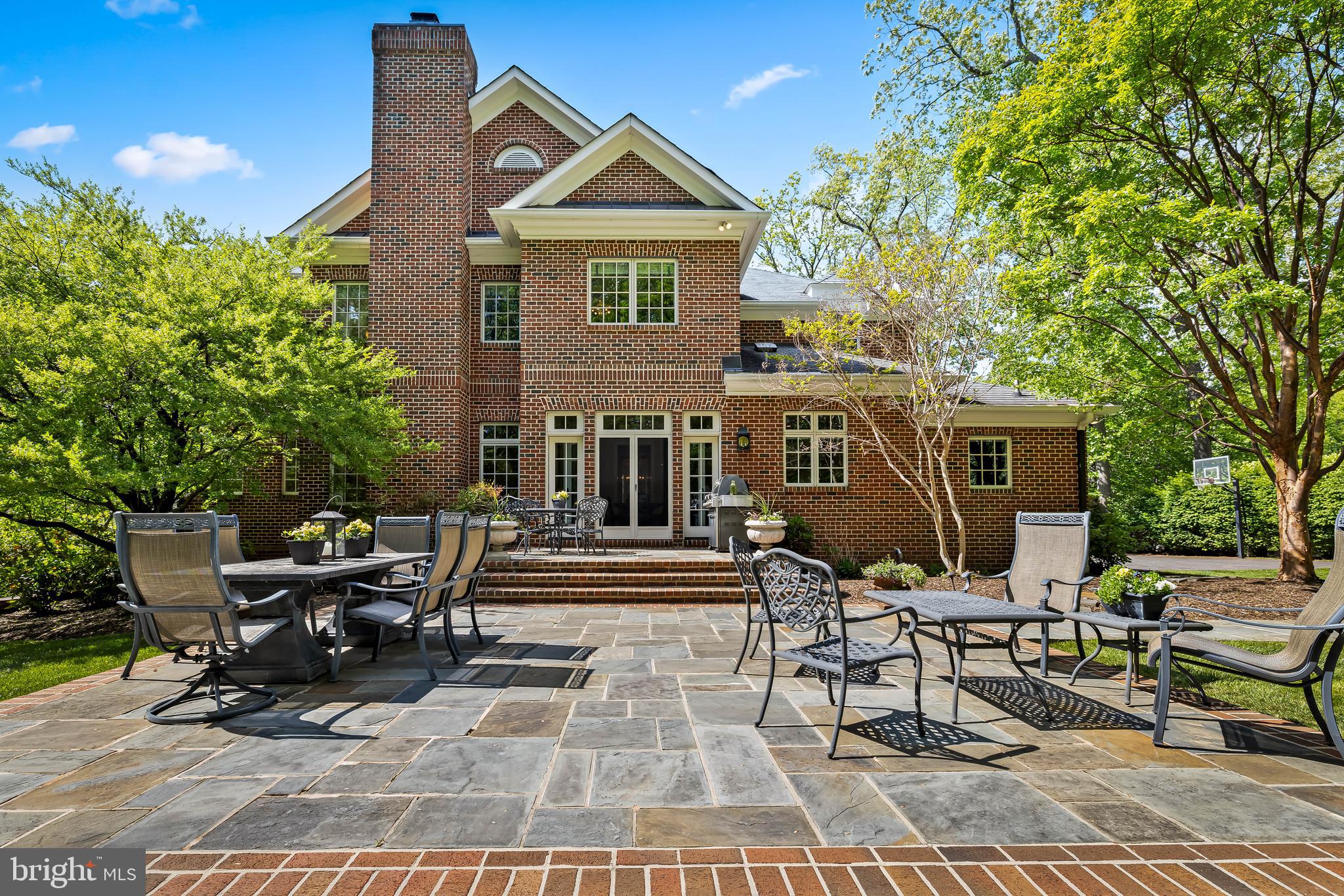 CHESTNUT WOODS - Residential