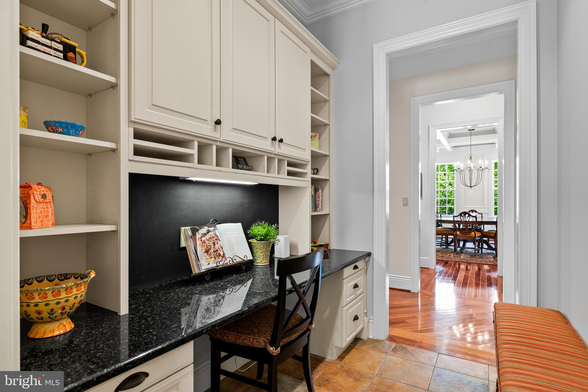 CHESTNUT WOODS - Residential