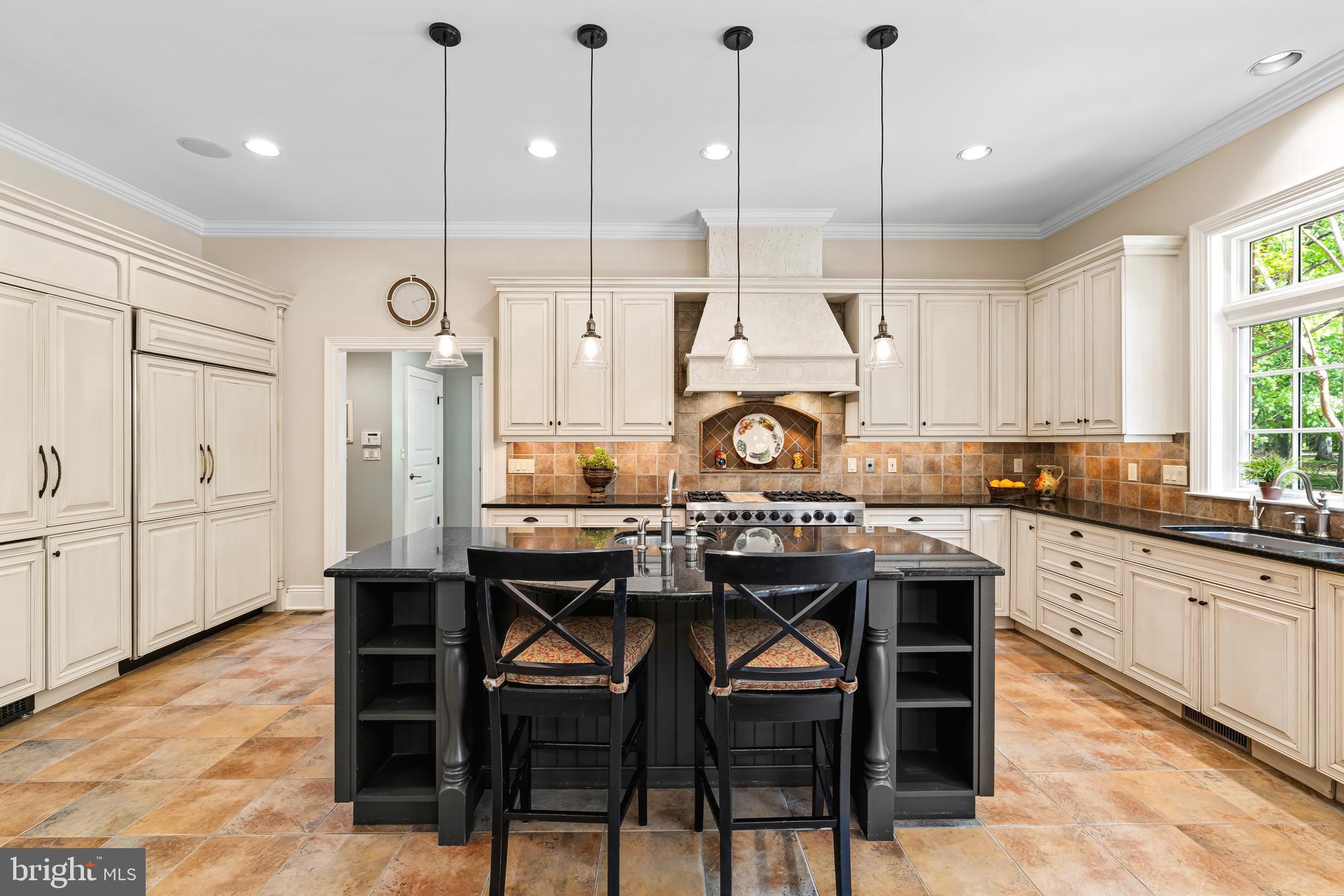 CHESTNUT WOODS - Residential