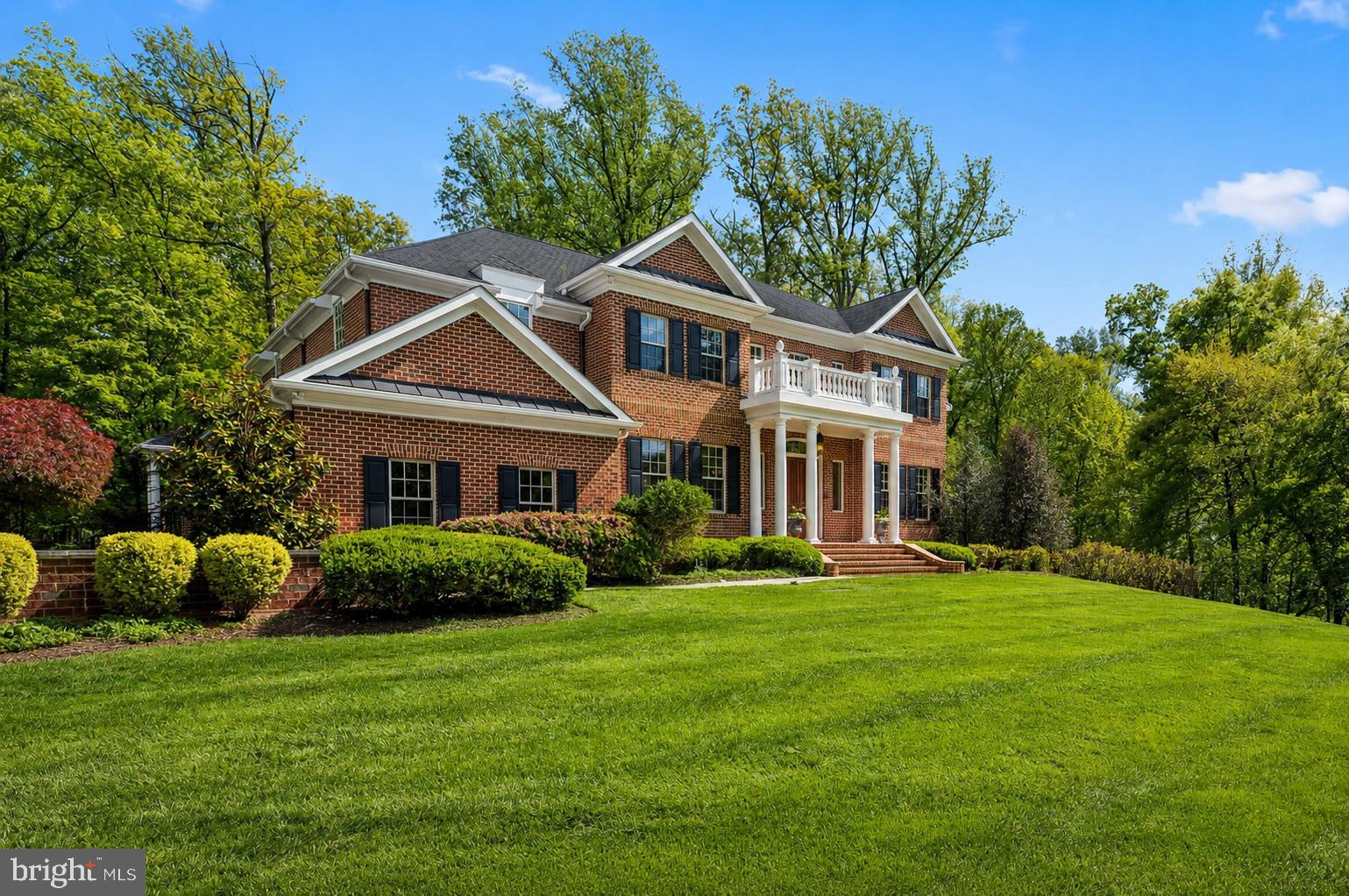 2605 CHESTNUT WOODS COURT