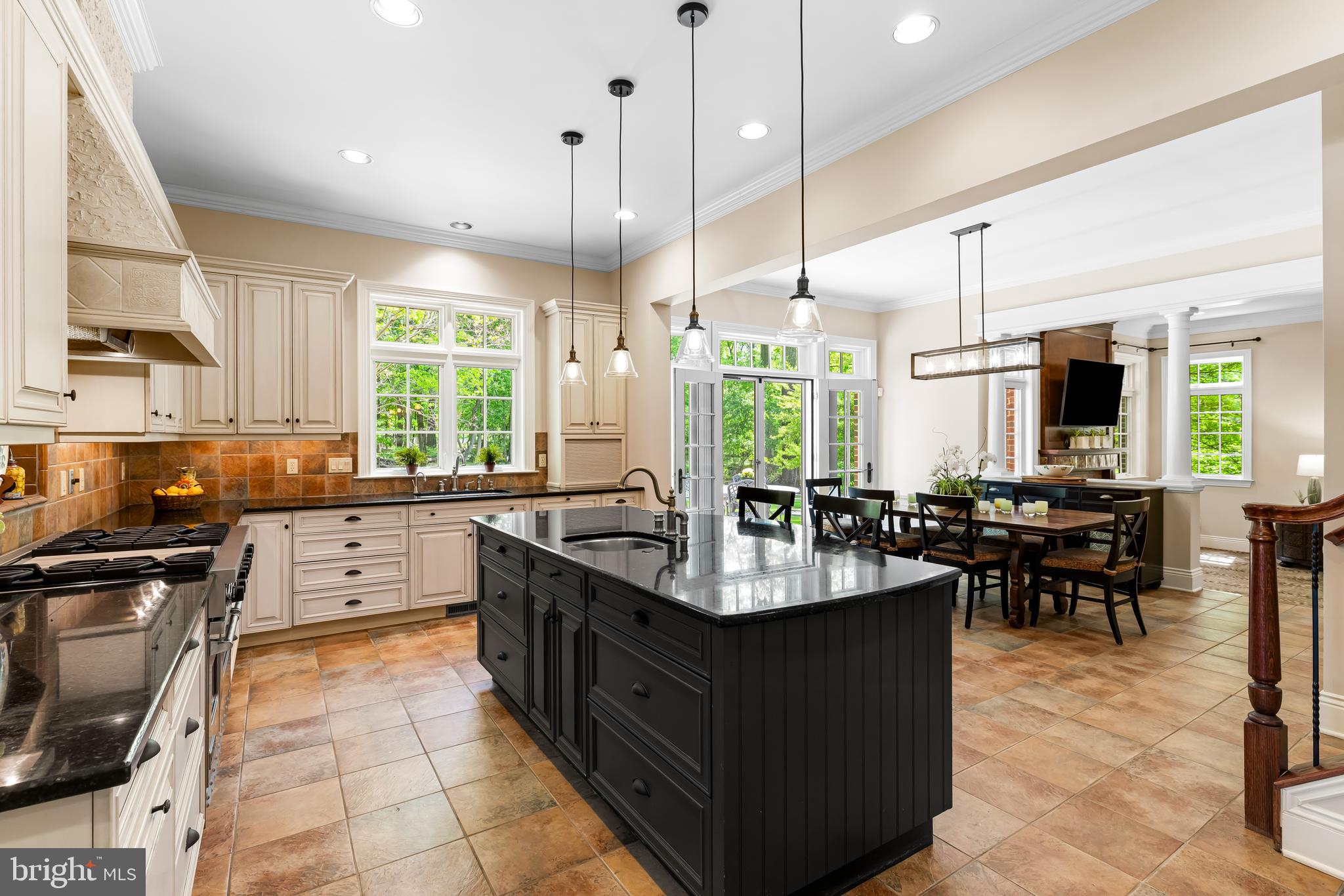 CHESTNUT WOODS - Residential