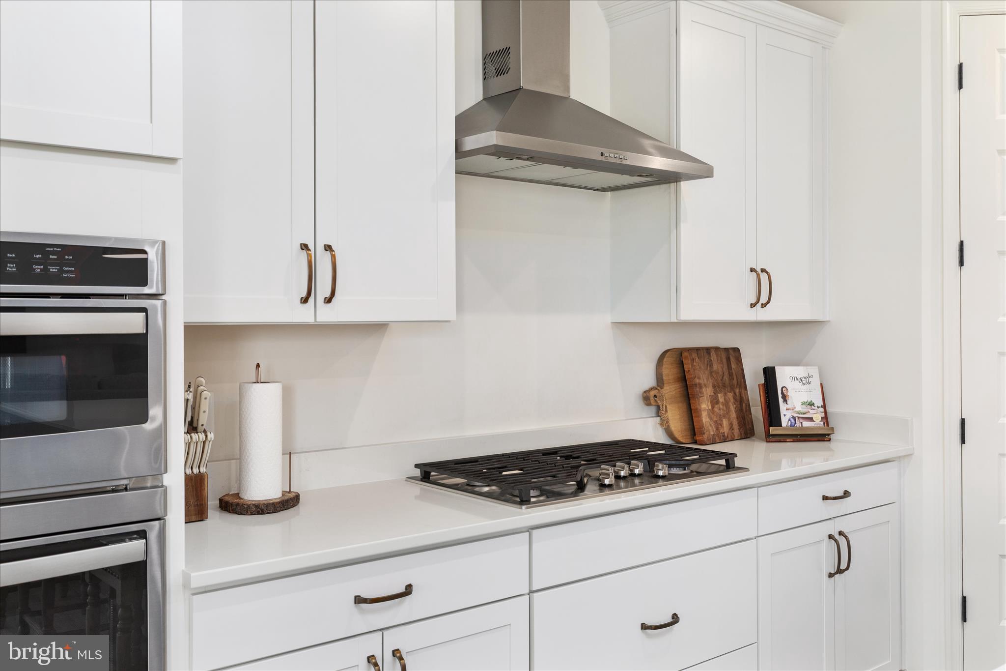 RAVEN OAKS - Residential