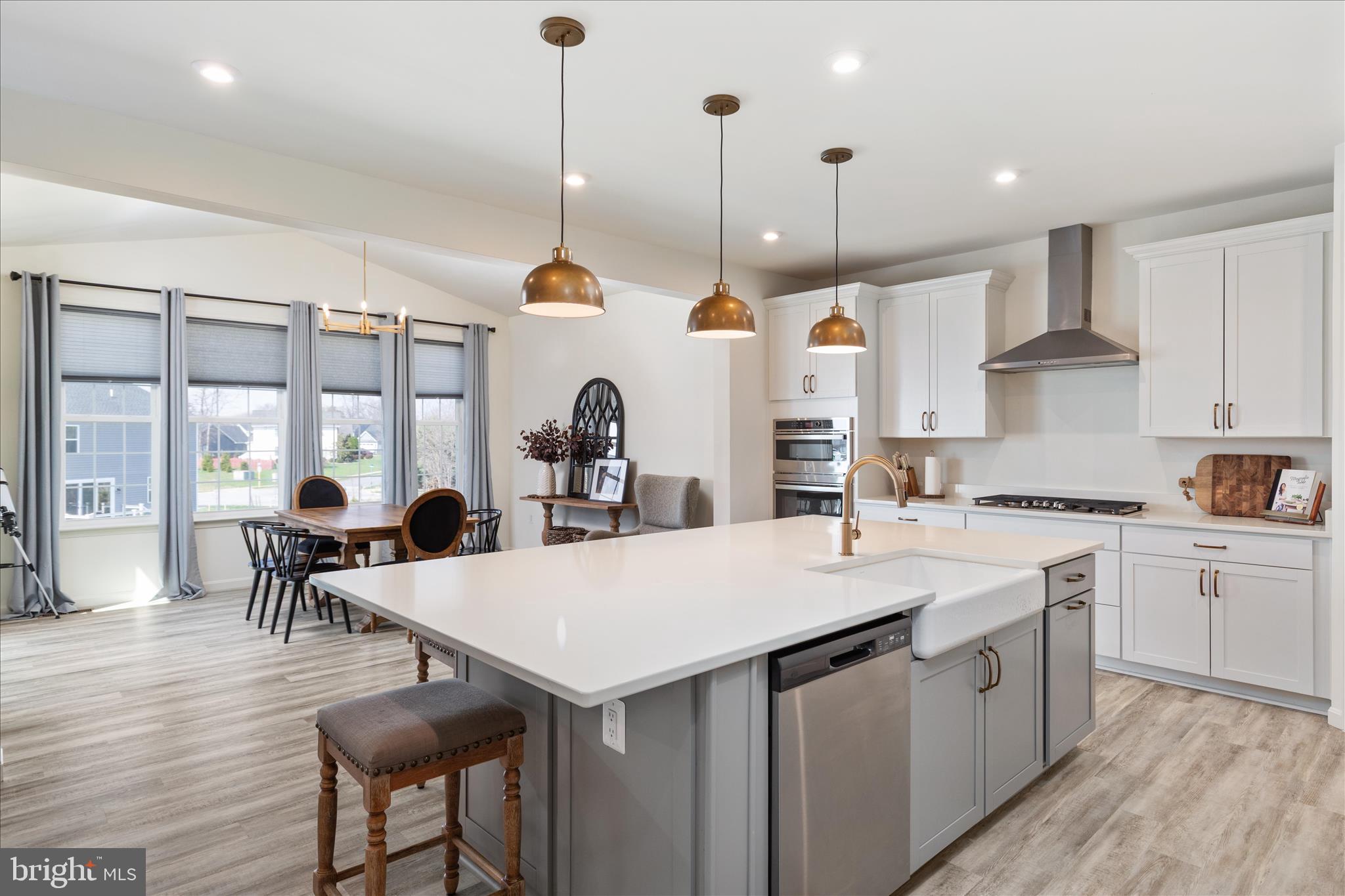 RAVEN OAKS - Residential