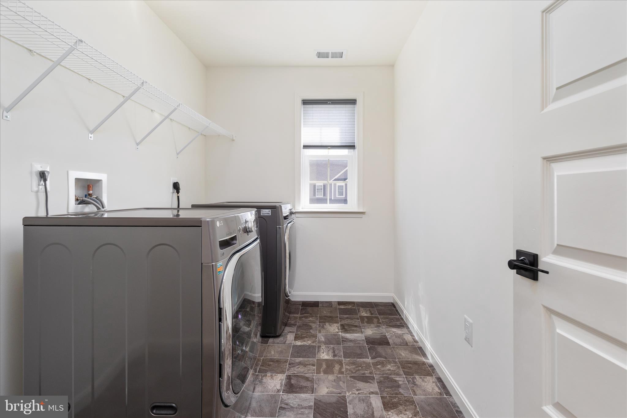 RAVEN OAKS - Residential