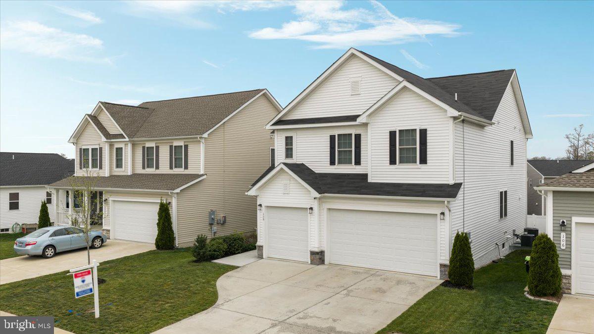 RAVEN OAKS - Residential