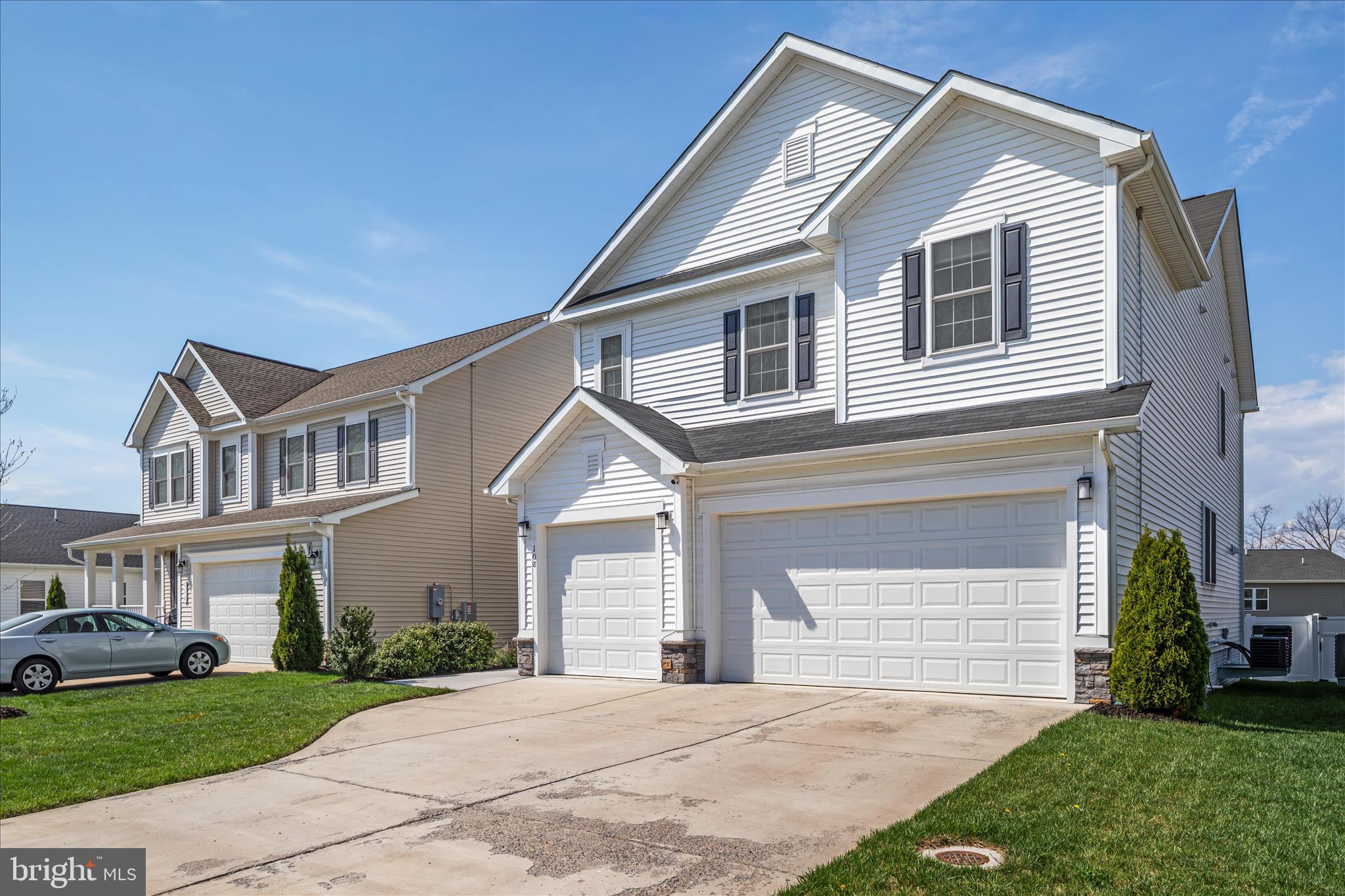 RAVEN OAKS - Residential