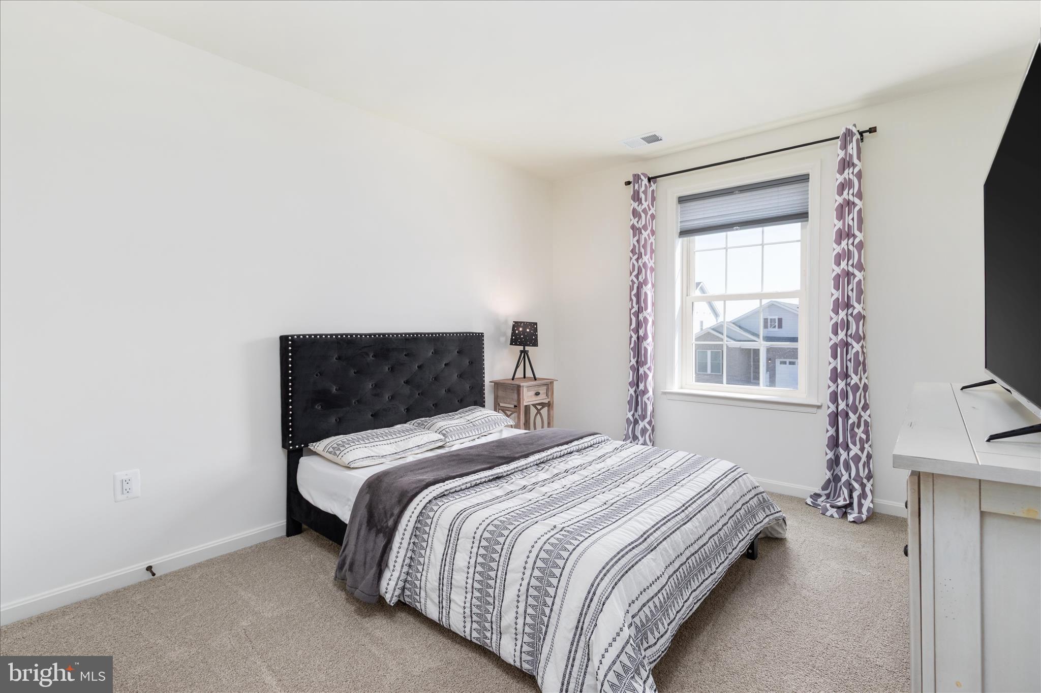 RAVEN OAKS - Residential