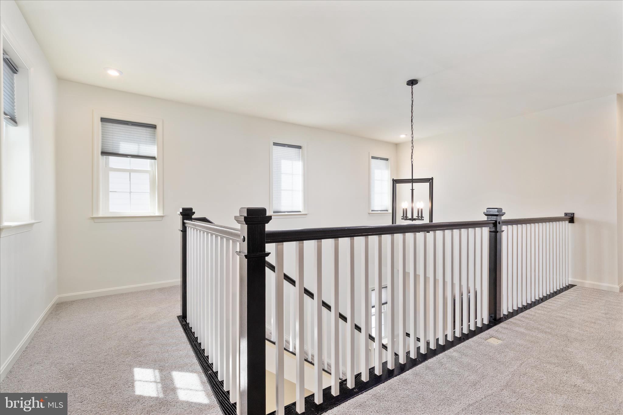 RAVEN OAKS - Residential