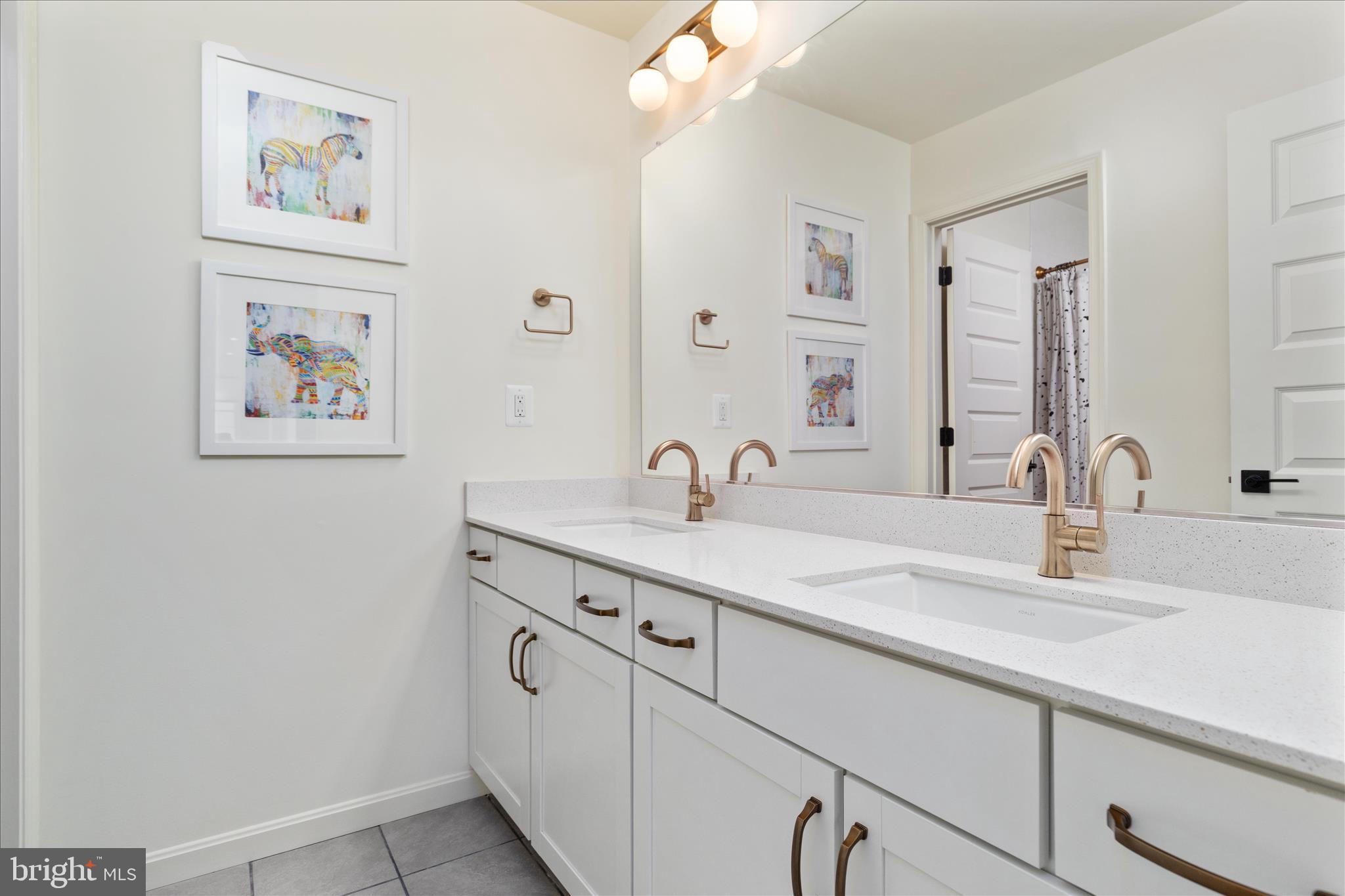 RAVEN OAKS - Residential