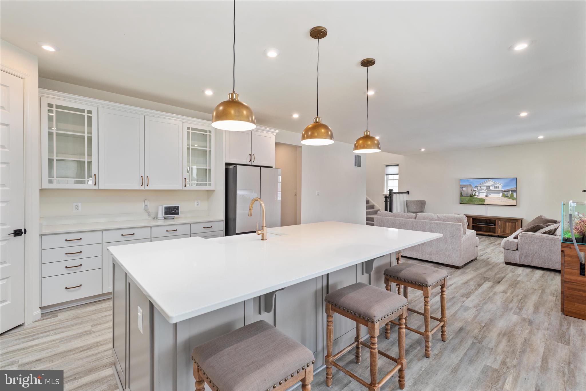 RAVEN OAKS - Residential