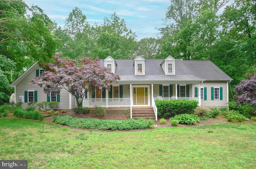 LOCATION LOCATION LOCATION! Beautifully maintained home, situated on over 6.6 acres, and located in a blue ribbon school district! Large kitchen with stainless steel appliances, corian counters, pantry, island/breakfast bar, and media area. Formal dining room for those special occasions. Family room off kitchen with fireplace perfect place to enjoy company. Main level office den with floor to ceiling built-ins. Master suite with huge WIC and large master bath located on the main level. Upstairs boasts 3 bedrooms (one without a closet), another full bath with soak tub & separate tub, and lots of storage. Deck off the back is the perfect place to relax after a long day...backs to trees so you can enjoy the nature you want! 2 car garage gives you plenty of parking. Fully unfinished basement ready for your imagination! Show today!!

CONTACT CO-LISTER FOR ALL INQUIRIES!!!!