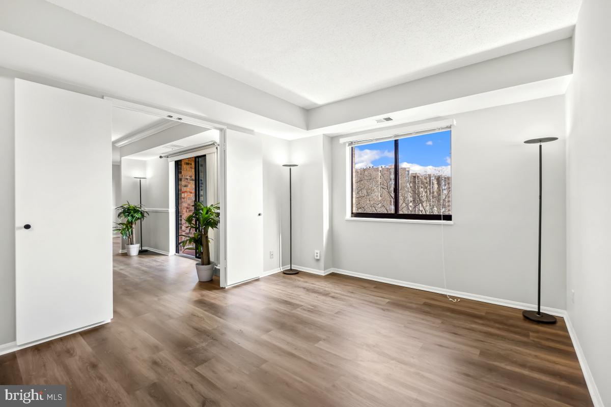 MONTEBELLO - Residential