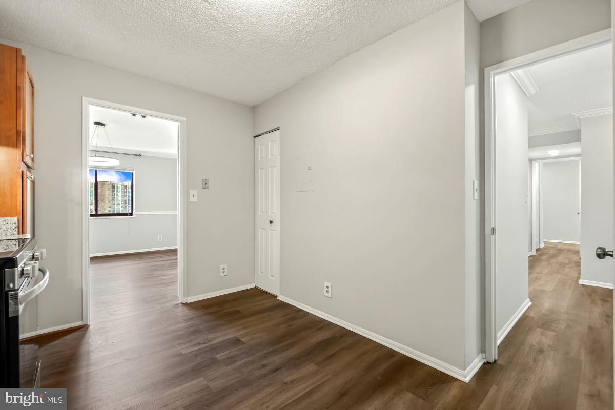 MONTEBELLO - Residential