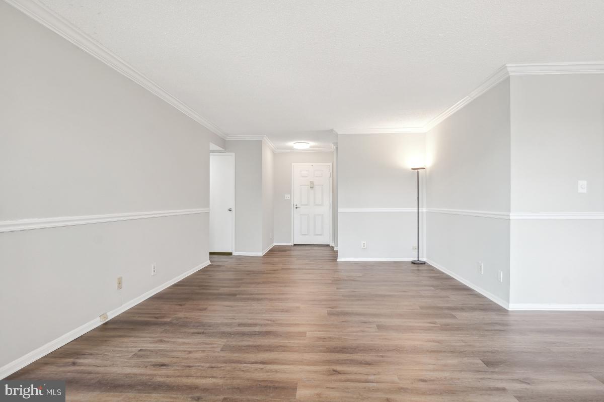 5901 MOUNT EAGLE DRIVE 716