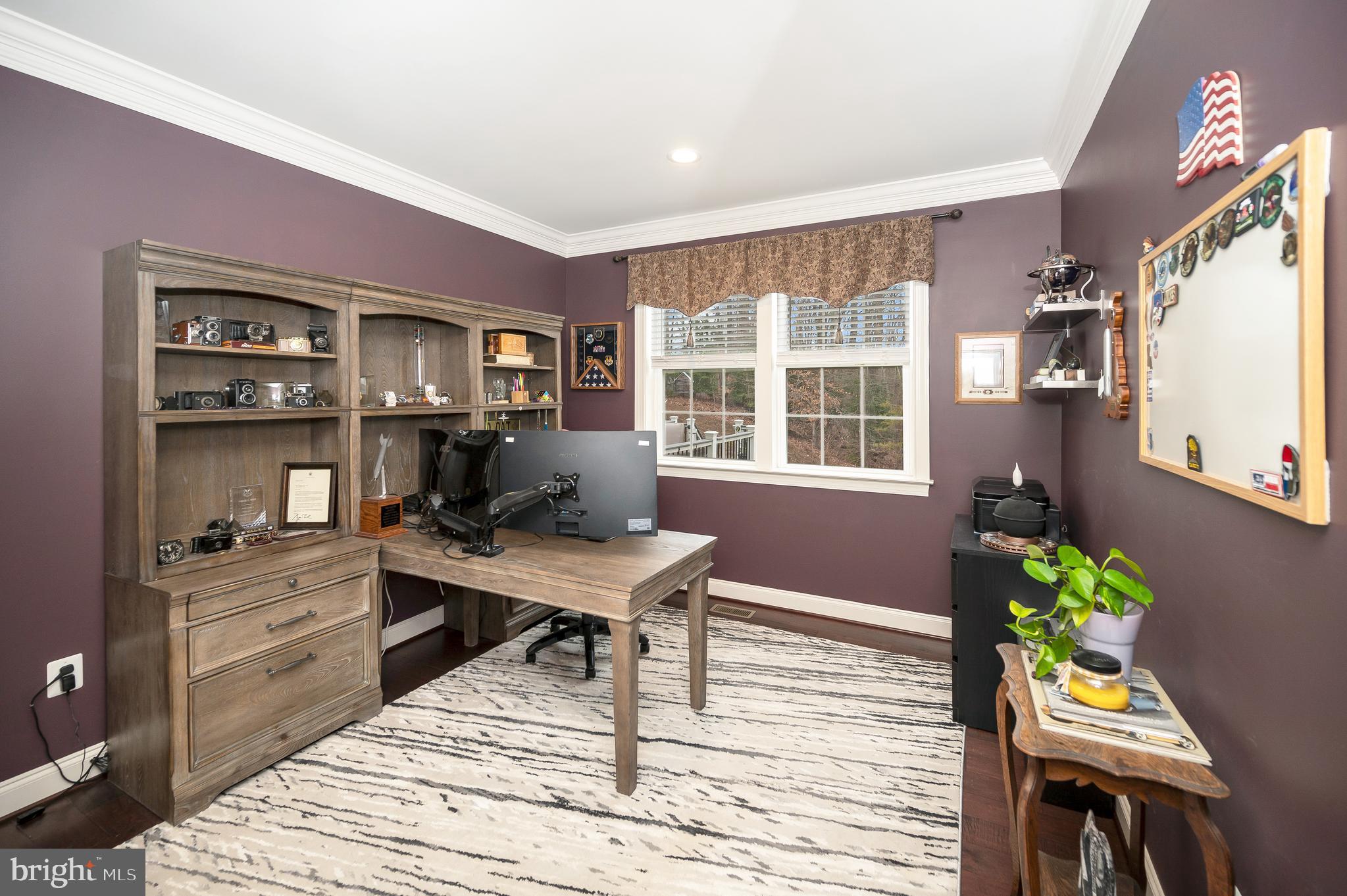 STONEWALL MANOR - Residential