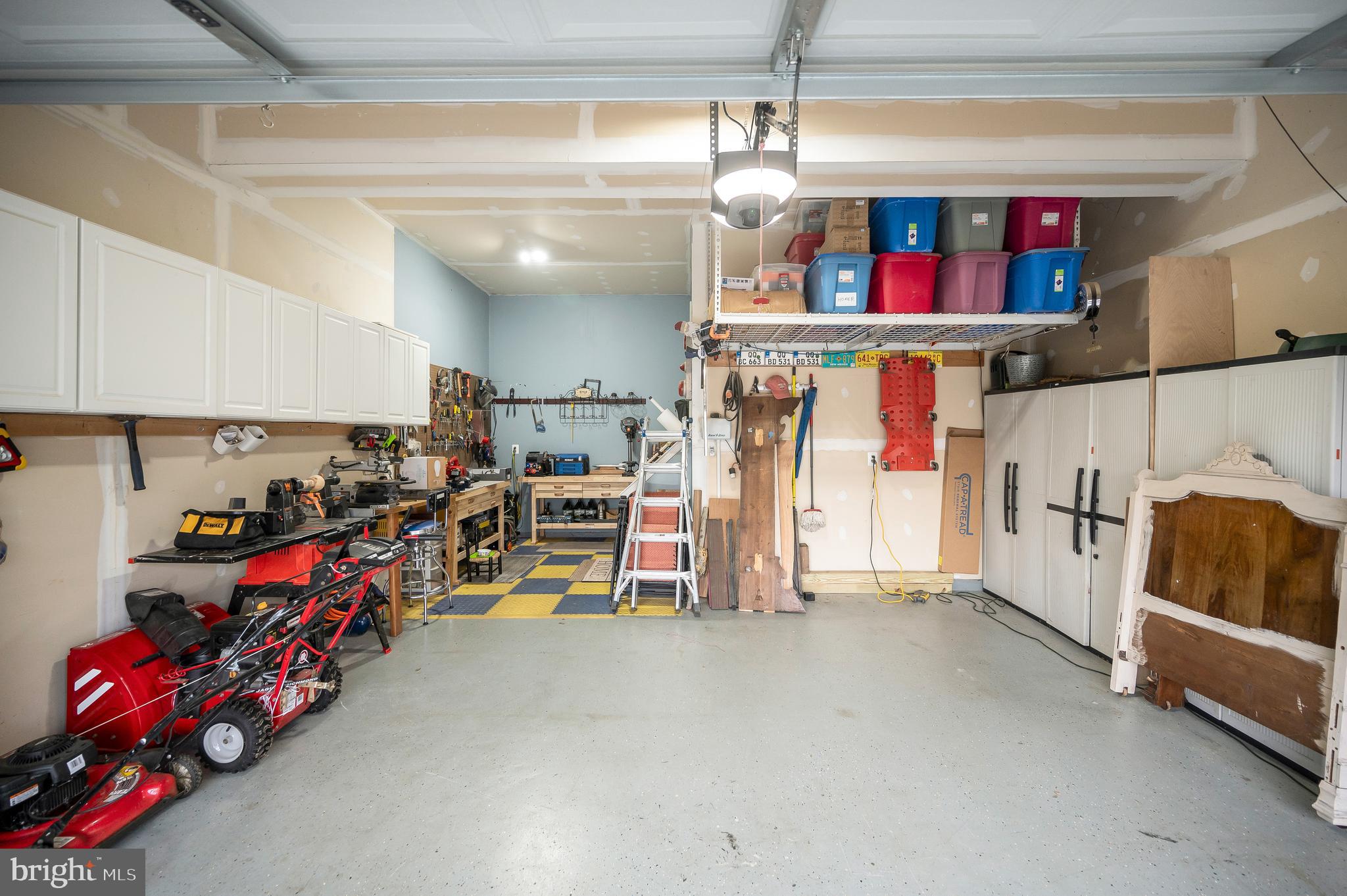 STONEWALL MANOR - Residential