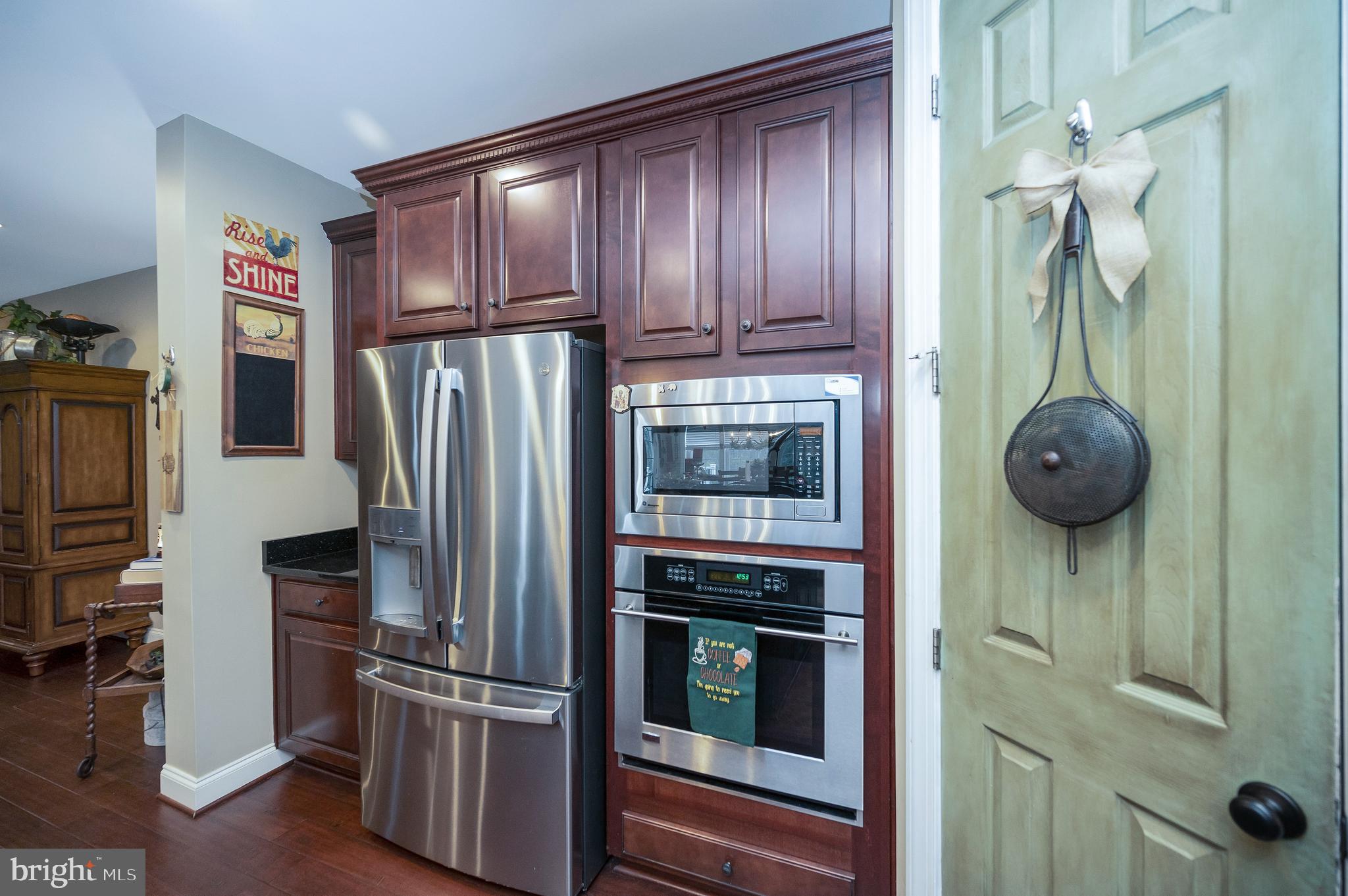 STONEWALL MANOR - Residential