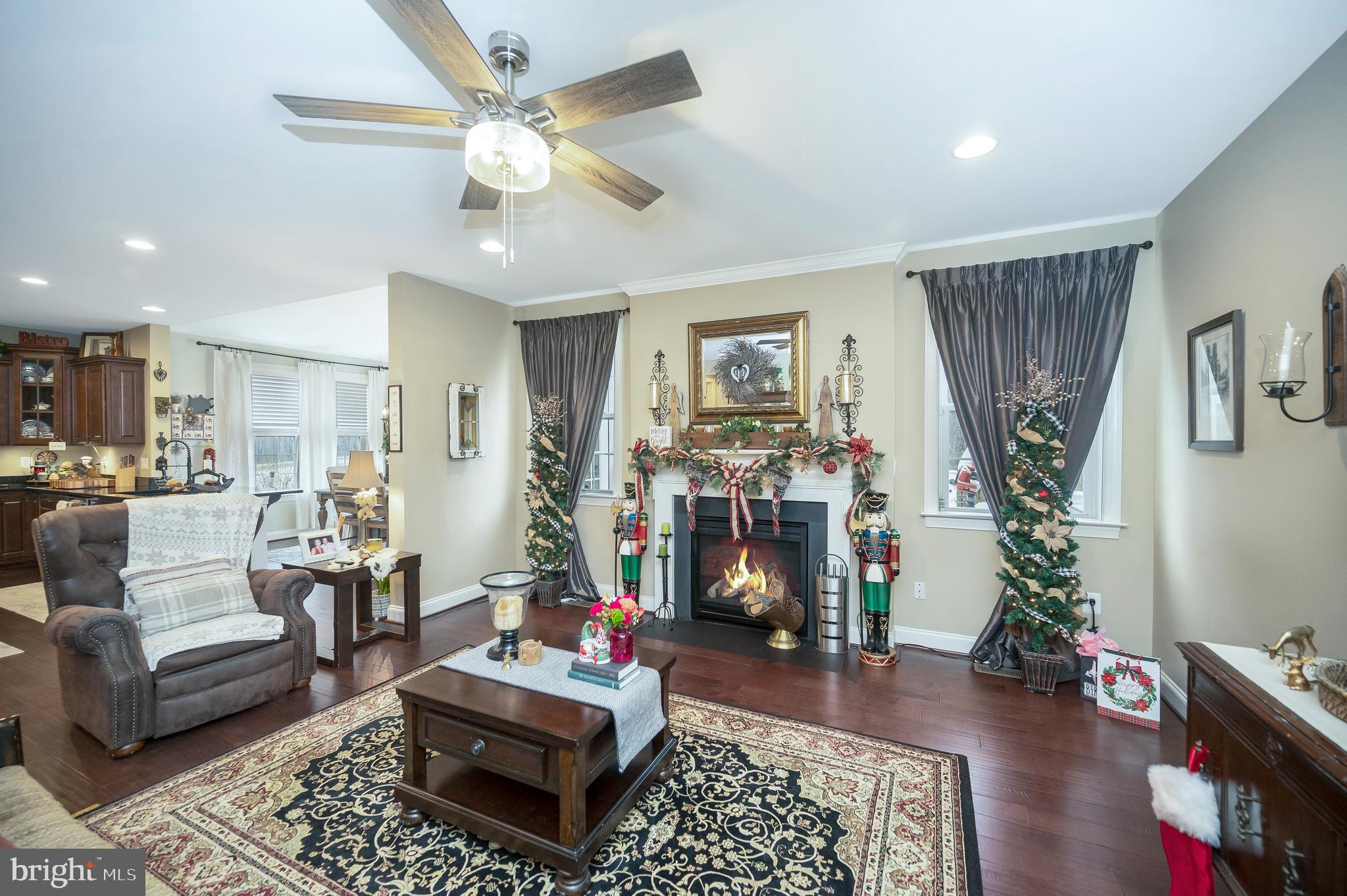 STONEWALL MANOR - Residential