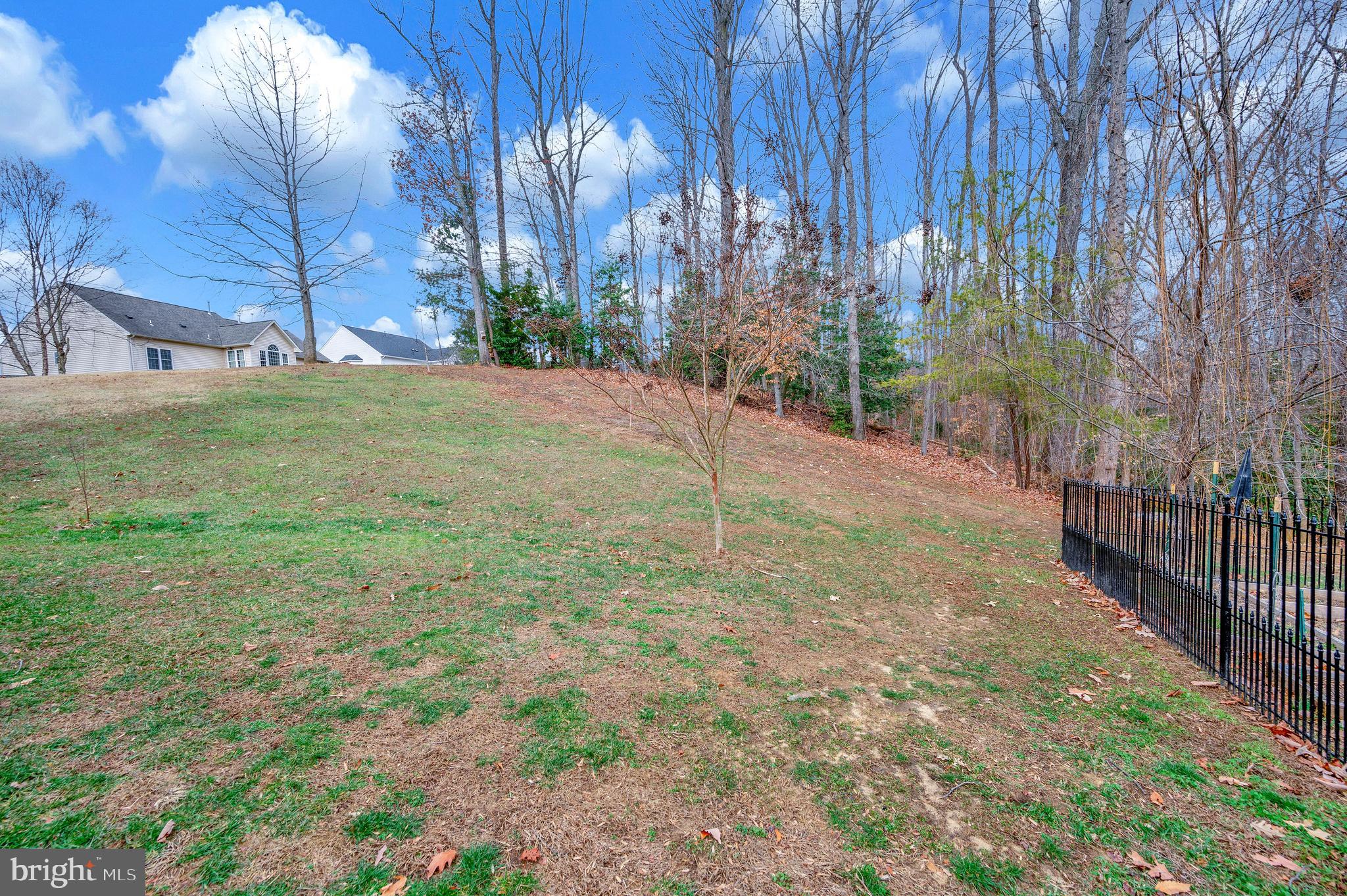 STONEWALL MANOR - Residential