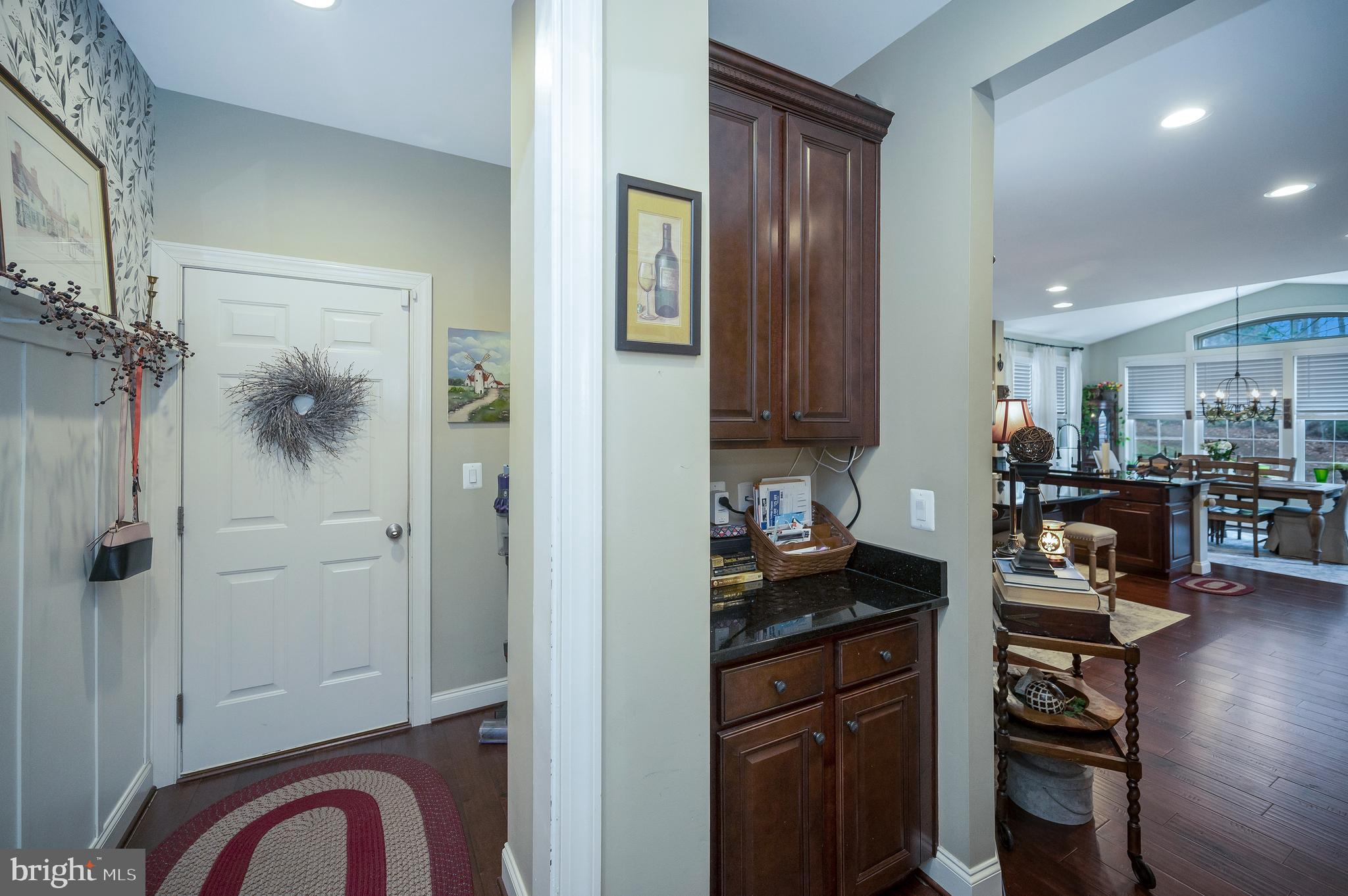 STONEWALL MANOR - Residential