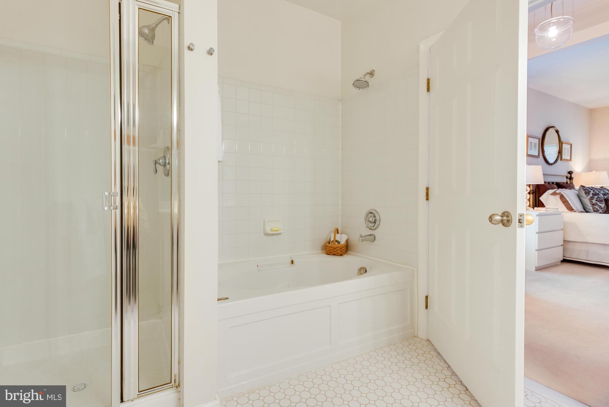 PINEY ORCHARD - Residential