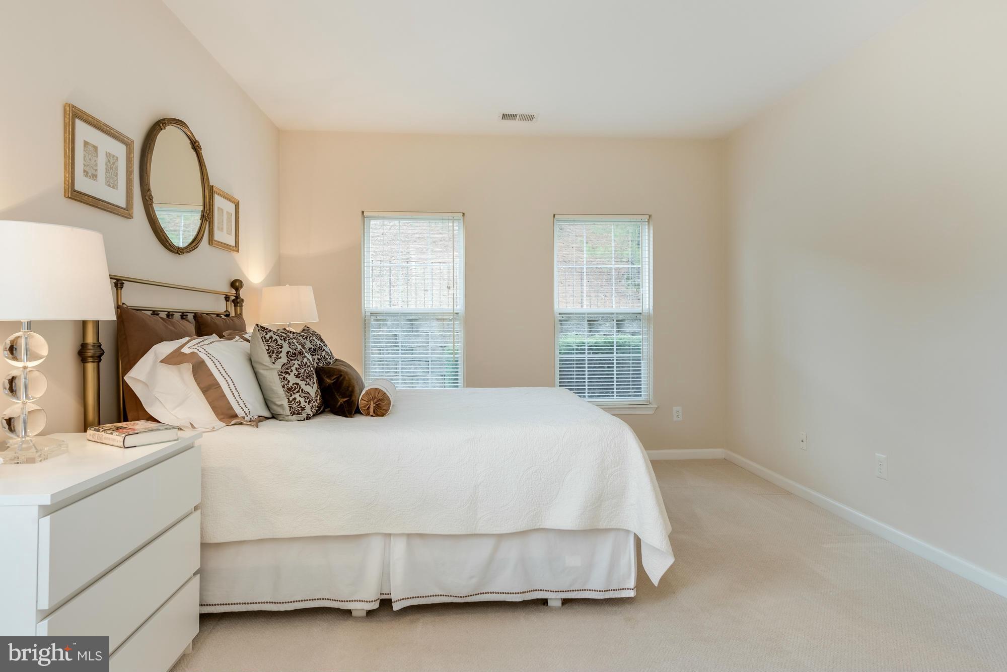 PINEY ORCHARD - Residential