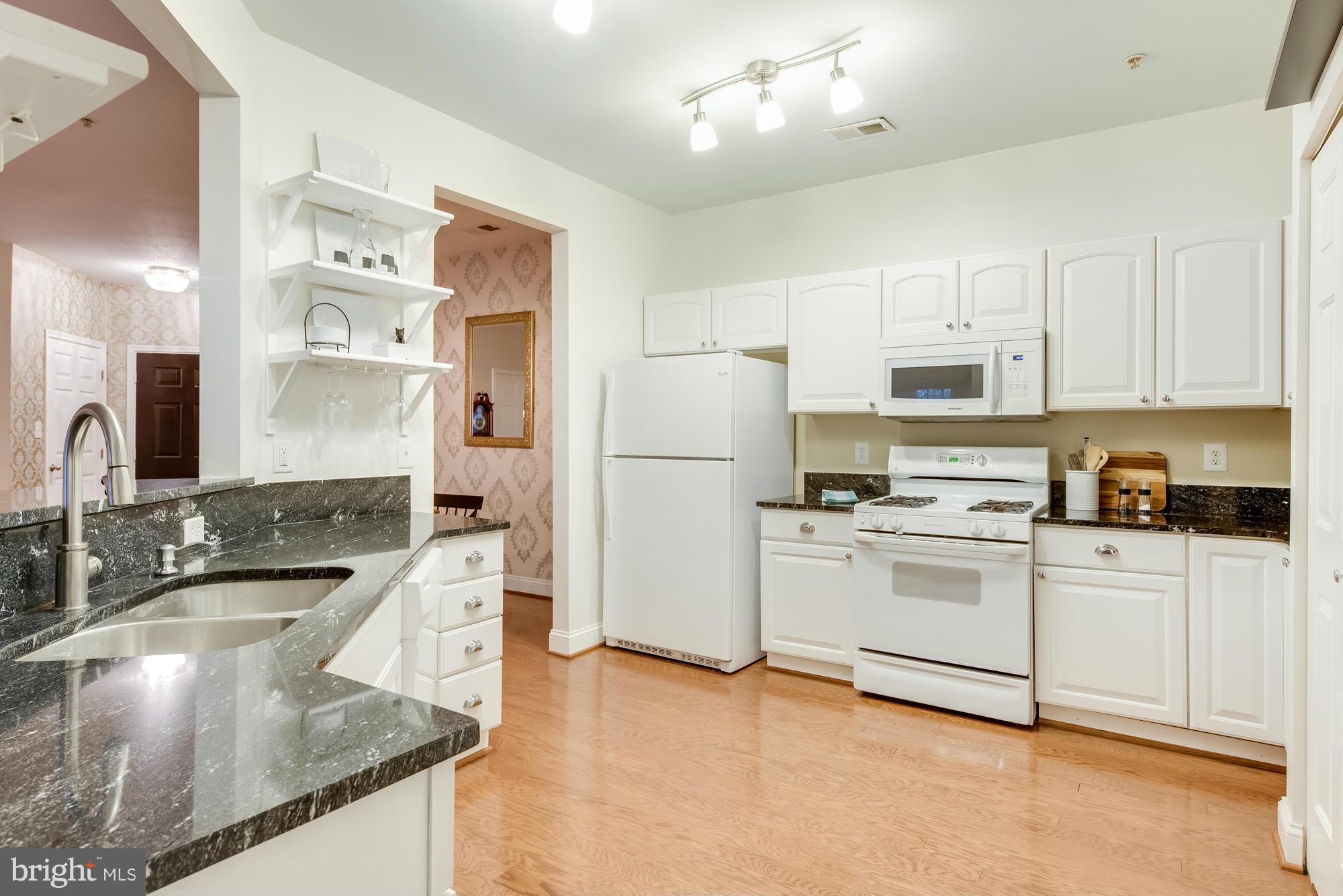 PINEY ORCHARD - Residential