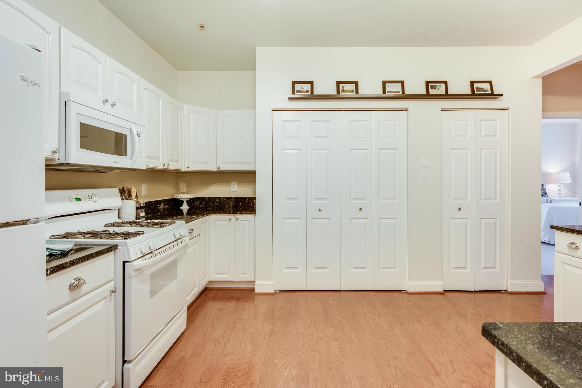 PINEY ORCHARD - Residential