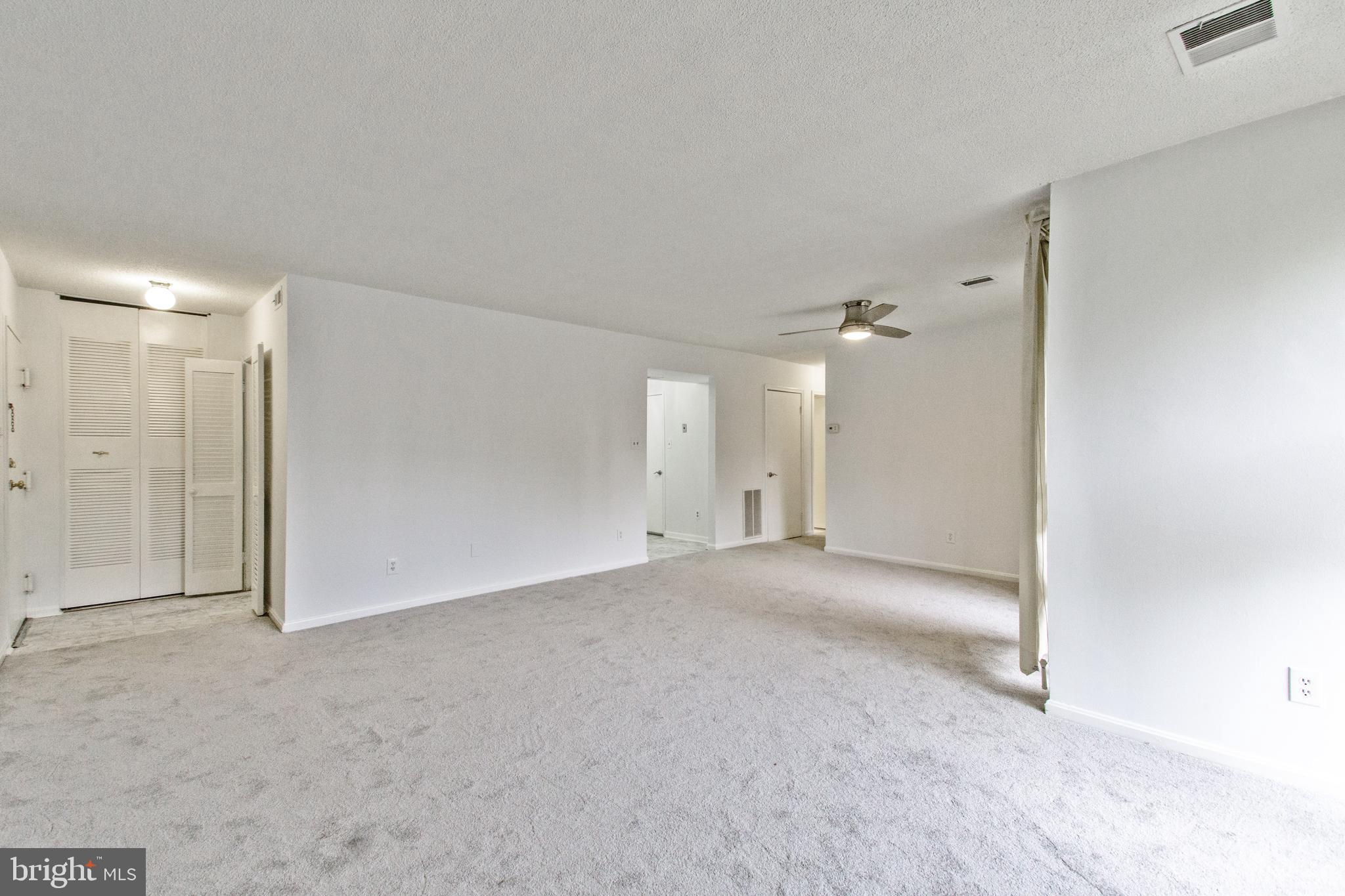 PINES CONDO 01 - Residential